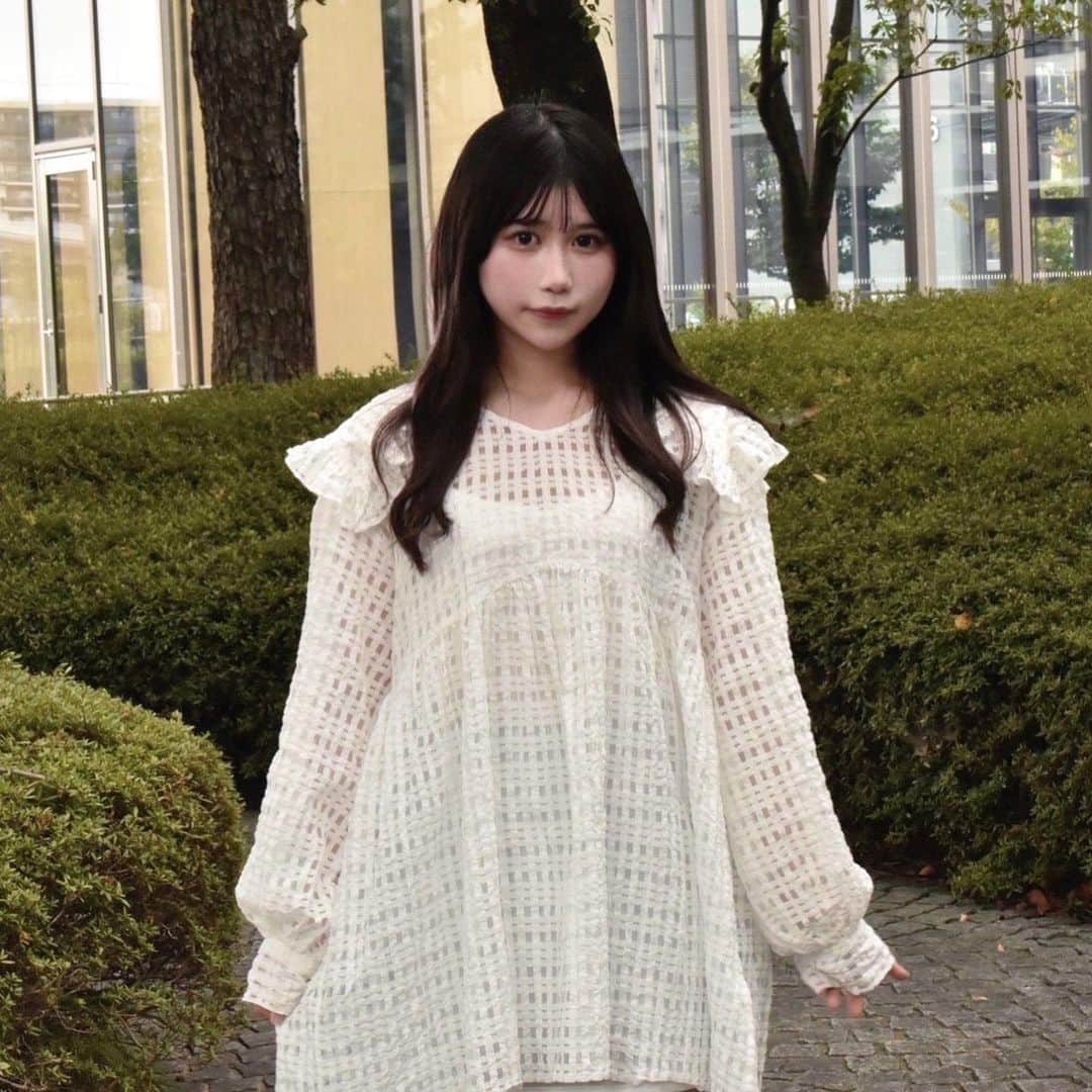 三浦夏月のインスタグラム：「dokkyo university contest 2023  続いてはNo.4の方の紹介です！  No.4の方は…  吾田菜々梨（あずた　ななり）さんです！！  2年・法学部・国際関係法学科  とっても可愛らしく、柔らかい雰囲気が漂う素敵な方です💕  @ducontest_2023_no.4   #獨協大学#コンテスト」