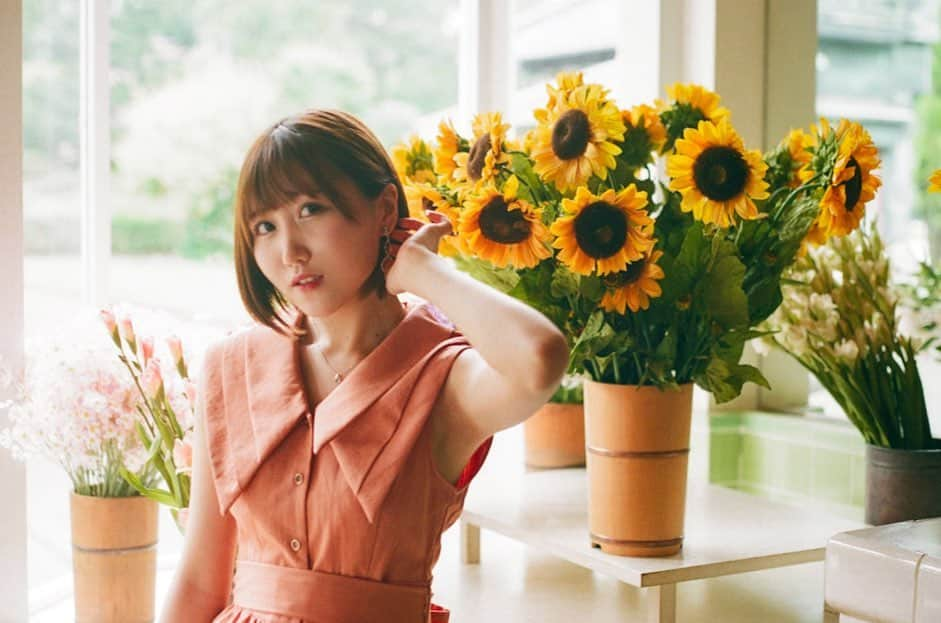 公野舞華のインスタグラム：「⁡ ⁡ ⁡ ⁡ お花屋さん💐 ⁡ みんなは何のお花が好き？？ ⁡ ⁡ ⁡」