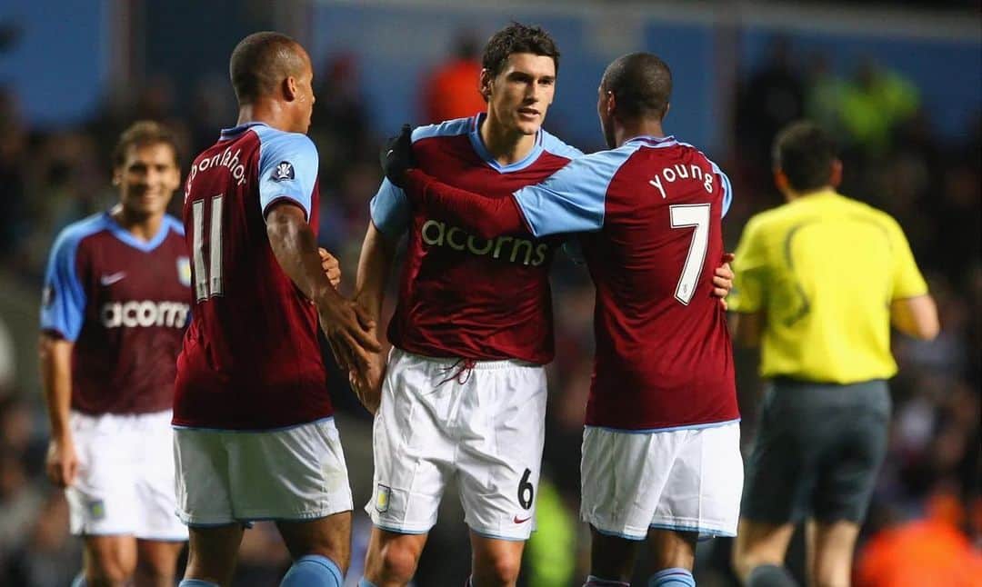 ガブリエル・アグボンラホールのインスタグラム：「Aston Villa 2-1 Ajax uefa cup nights! Been too long with no European football at such a big club! Enjoy it villa fans 💜💪🏾👍🏾⚽️」