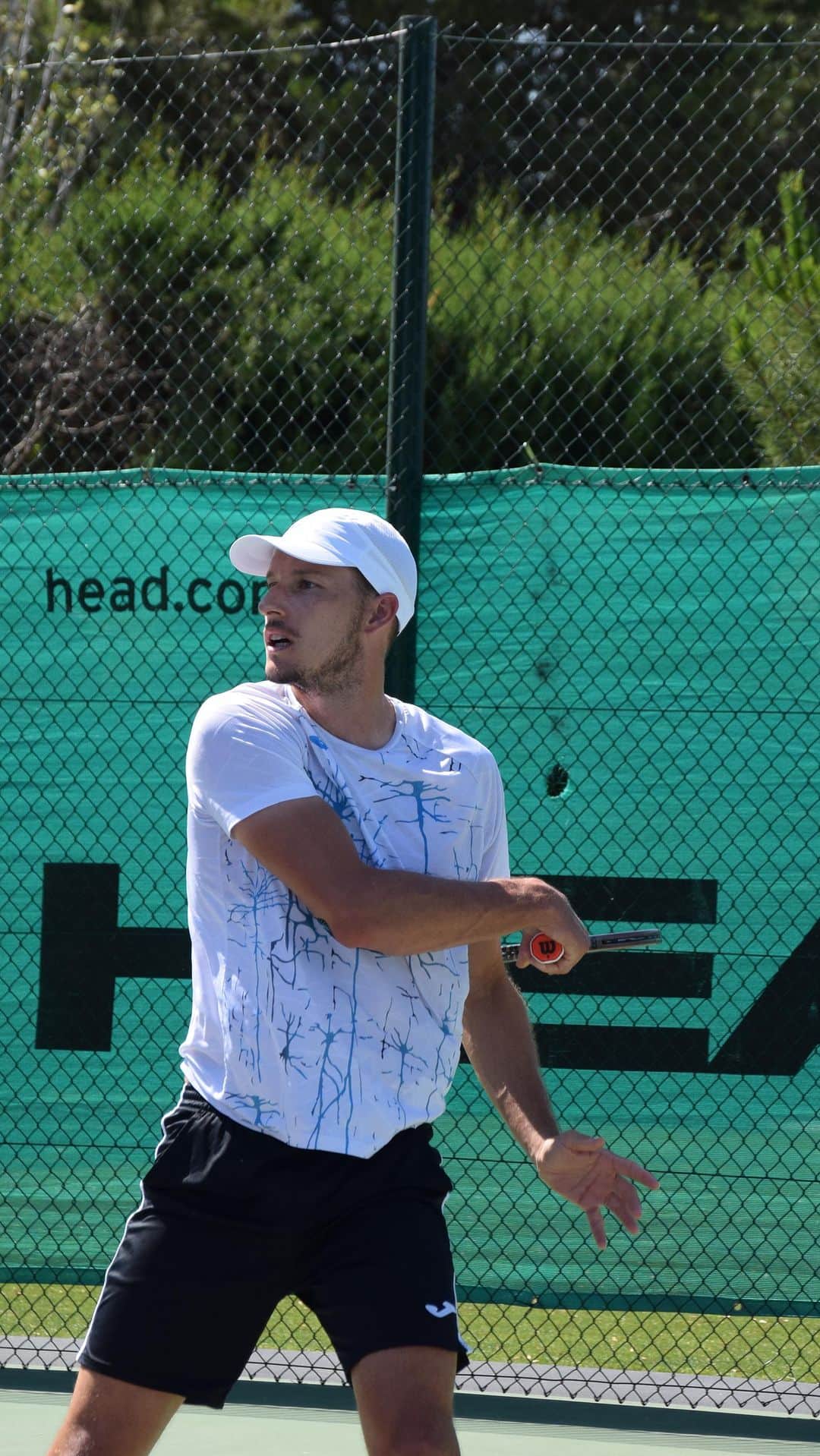 パブロ・カレーニョ・ブスタのインスタグラム：「WHAT A 🎾 PRACTICE 🔥  Summer Stage kids had the unique opportunity to train with @pablo_carreno_ 😍   #tennispractice #equelitefamily」