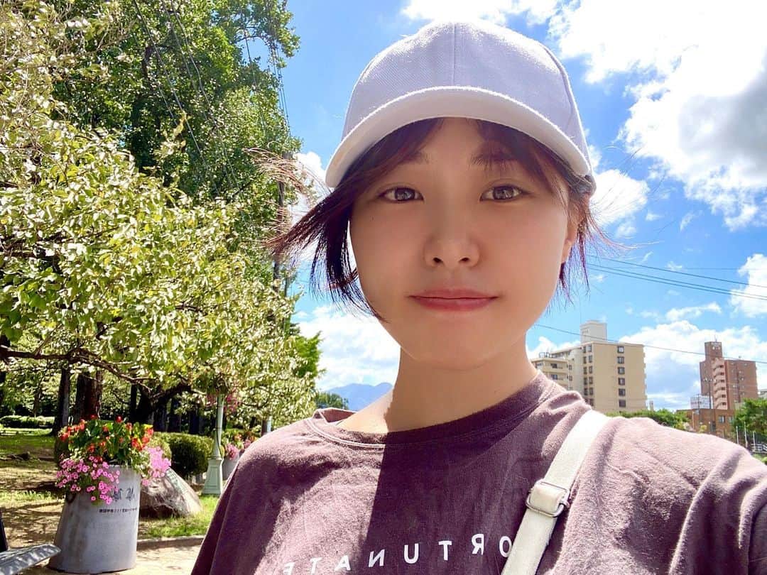 のインスタグラム：「. 初東北。岩手県盛岡市🫶 にきております(  ˊ꒳ˋ ) ᐝ  今日は1日オフということで、早くもホームシックに なりながらもしっかり満喫。  東家本店さんにてわんこそばお腹いっぱい食べまして  (いわて)銀河鉄道というわくわくする電車に乗って、 ゆっこ盛岡へ🧖‍♀️Let's サ活  期待以上に最高すぎて逆に帰りたくなくなるほどに 最高なととのいでした…♨️  처음으로 이와테현 모리오카시에 왔습니다! 소바를 먹고 나서 사우나에 갔어요! 정말 최고였어요.  #天音汐那 #せなぽよ #東京 #石川県 #小松市 #金沢 #金沢市 #kanazawa #instagood #followme #japan #japanes #좋아요 #일본 #셀스타그 #얼스타그램 #弾き語り #演奏 #concert #凱旋ライブ #ストリートライブ  #新宿 #赤坂 #六本木 #渋谷 #kpop #サウナ #岩手 #盛岡 #サウナー」