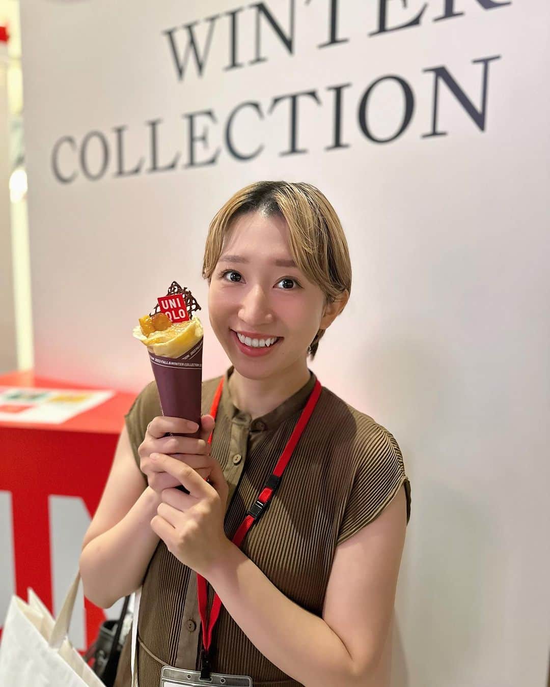 片山陽加さんのインスタグラム写真 - (片山陽加Instagram)「✾  『LifeWear Exhibition 2023 FALL＆WINTER 』  ユニクロ2023秋冬のテーマが  「Modern Layering」 ということで、  現在、銀座UNIQLO TOKYO 特設コーナー「LifeWear Square」で "エッセンシャルな現代のワードローブのムード" + 秋冬らしい "レイヤリングの幅から生まれる新しさ" を実際にボディのコーディネートで表現！！  柄シャツに柄ものを合わせてたり 襟付きロンTと襟付きシャせたりと たくさんの商品が展開されているからこそ レイヤリングのコーデがたくさん見れて ファッションのアイディアをもらえました✨  重ね着って憧れるけど上級者感😳 と思ってなかなかチャレンジできなかったけど、 お手頃価格で買えるユニクロだからこそ 新たなジャンルにも手が出しやすいし、 今年は新たなレイヤリングにチャレンジしてみよっ♪  新作もズラリと並んでたんだけどさぁ 秋冬物の服がめちゃくちゃ好きな私。 本当に品数多くて欲しい物ありすぎた🥺 アウターも軽くて機能的なの多いから きっとヘビロテ確定。  店舗の外では、 期間限定でクレープ屋さんが！！ UNIQLO CREPEではお芋のクレープを🍠 美味しかった♡ お近く通ったら是非✨  #uniqlo2023FW#UNIQLO#ユニクロ#uniqlotokyo#秋冬#秋冬コーデ」8月23日 21時10分 - haachandyoo