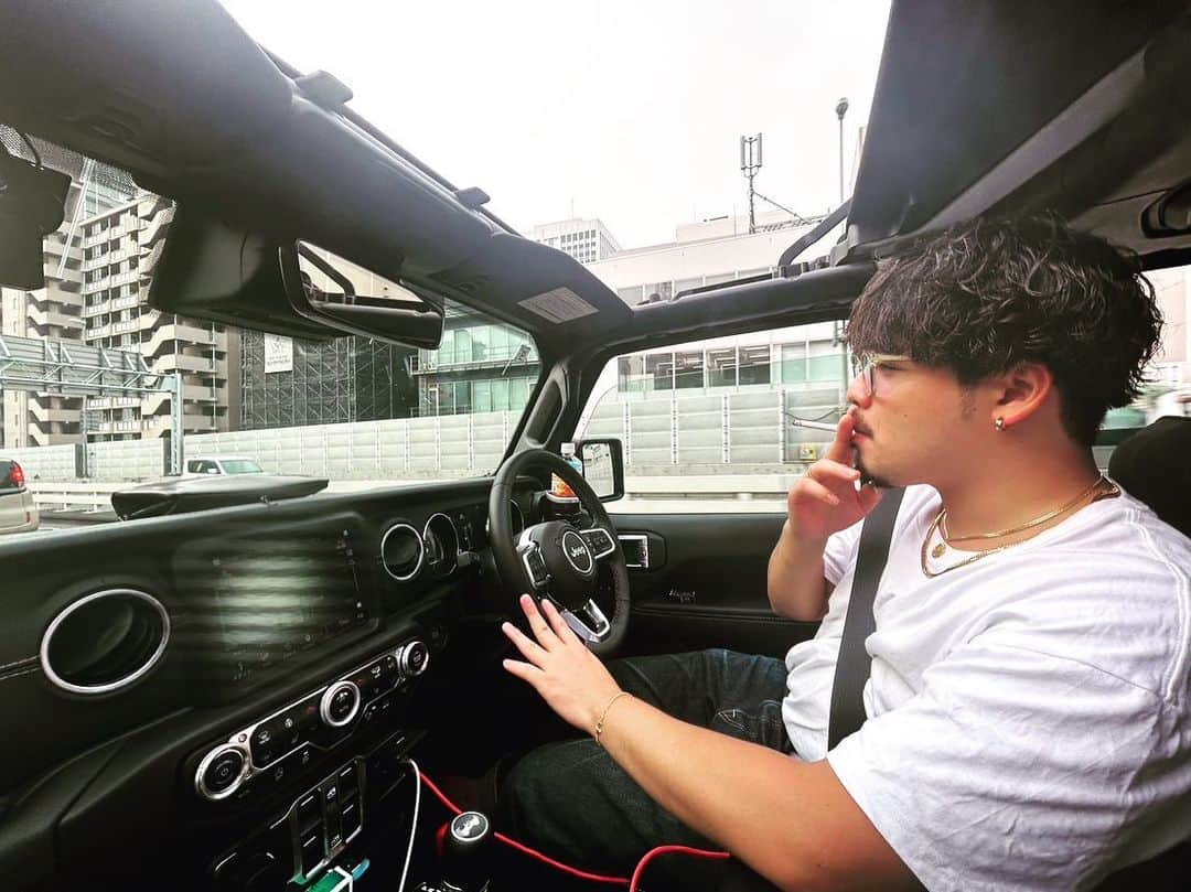 ガチヤマさんのインスタグラム写真 - (ガチヤマInstagram)「ドライブ行きたい。  #エスポ  #エスポワール  #ガチヤマ   #Jeep  #ラングラー」8月23日 21時05分 - esp.gatiyama