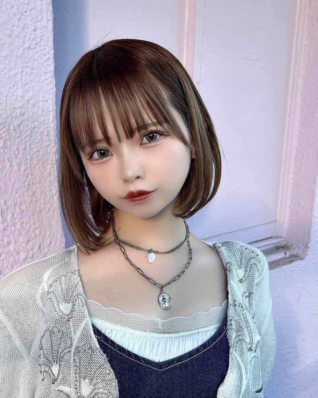つぐみるんのインスタグラム：「ちゅんぴカラコンのrainしかつけてない🎶  ドールグレー！！  @_chunpi  @hotel_lovers.official   すぅさん前髪縮毛 ありがとうございます🥺✊ @suu.suu.sun」