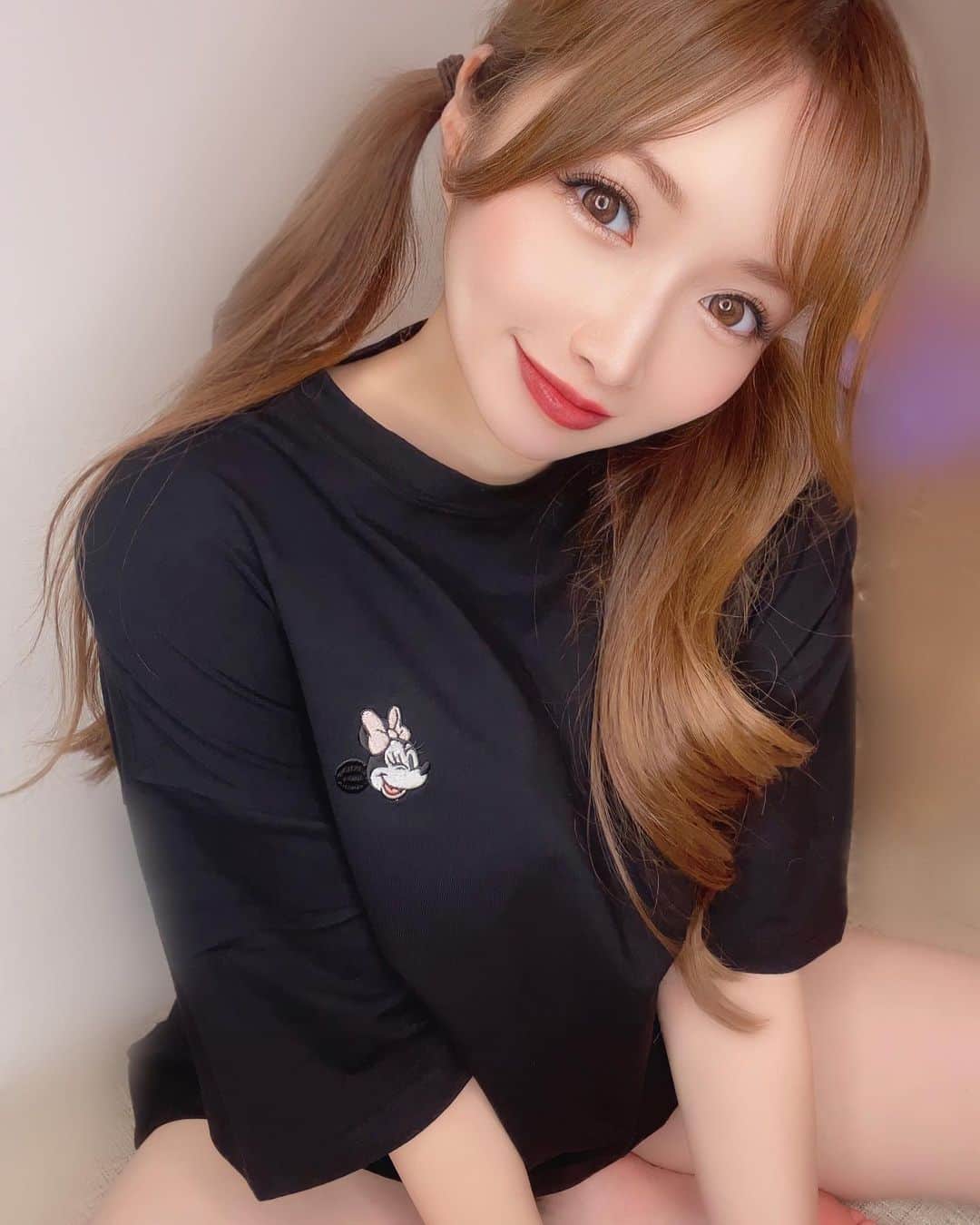 希咲みらいのインスタグラム：「@cherimi_official  ‪Tシャツ可愛くて着心地はなまる💯❤️‍🔥  #新宿 #歌舞伎町 #六本木 #北新地 #すすきの #大阪ミナミ #中洲 #キャバ嬢 #キャバクラ #ラウンジ #kabukicho #japanesegirl #美麗 #jkf女郎 #正妹 #ツインテール #乳スタグラム #太もも #tシャツ #cherimi #シェリミー」