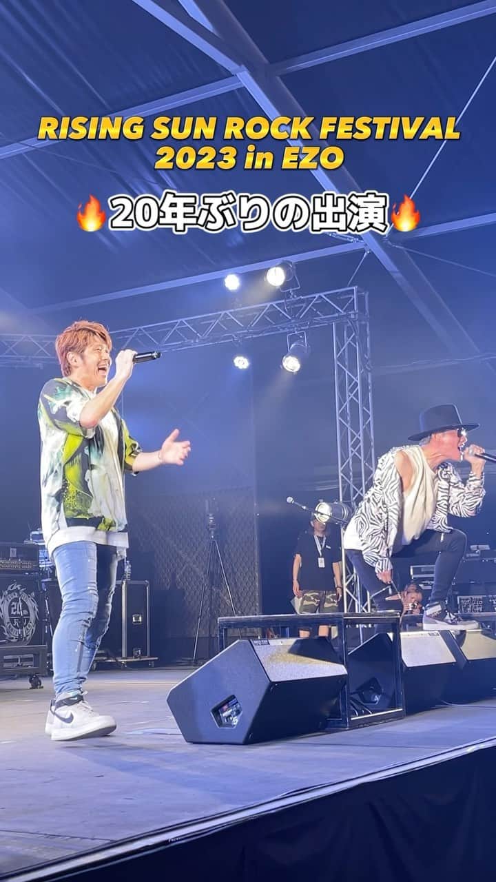 FLOWのインスタグラム：「【配信開始まで3日🏁】  【3 DAYS UNTIL ONLINE STREAM⏰】  FLOWにとって20年ぶりの出演となった”RISING SUN ROCK FESTIVAL 2023 in EZO”でのパフォーマンスから「Sign」をお届けします🔥  NARUTOファンにとって思い出の1曲である「Sign」を、アニメオープニング映像と共に披露した「FLOW 20th ANNIVERSARY SPECIAL LIVE 2023〜アニメ縛りフェスティバル〜」の後日配信が、いよいよ8月26日（土）20時よりスタートします🔥✨  一夜限りのステージをもう一度配信でお楽しみ下さい😊  2023.8.26（SAT） 4:00 (Los Angeles) 7:00 (New York) 8:00 (São Paulo) 12:00 (London) 14:00 (Riyadh) 18:00 (Jakarta) 20:00(Japan)  @ LIVESHIP (liveship.tokyo) Viewing tickets are available for purchase inside and outside Japan!!  #risingsunrockfestival #夏フェス #japaneseband #anime  #animemusic #japanesemusic #jpop #jrock #jmusic #naruto #Sign #boruto #FLOW #FLOW_JAPAN」