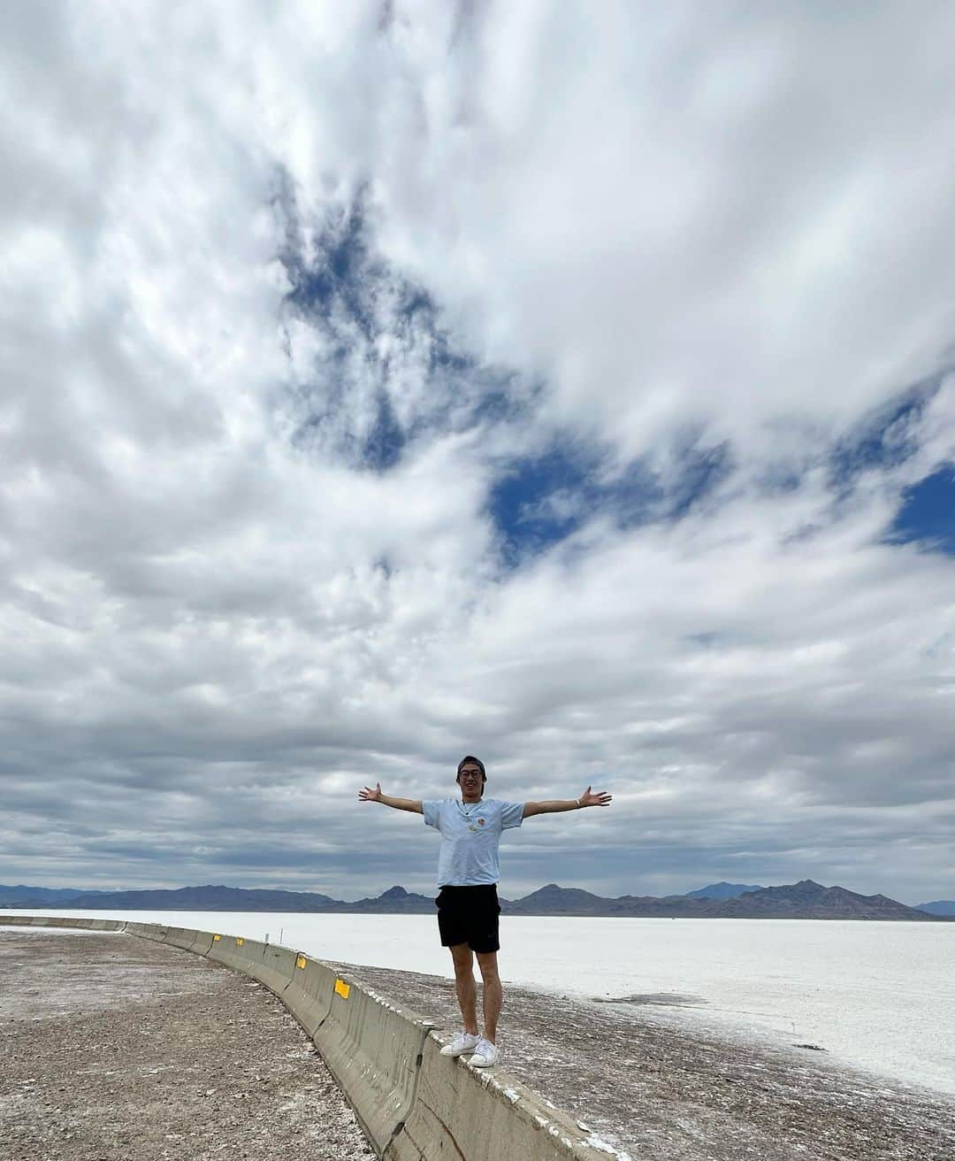 ネイサン・チェンさんのインスタグラム写真 - (ネイサン・チェンInstagram)「I know two poses and two poses only✌️」8月23日 21時42分 - nathanwchen