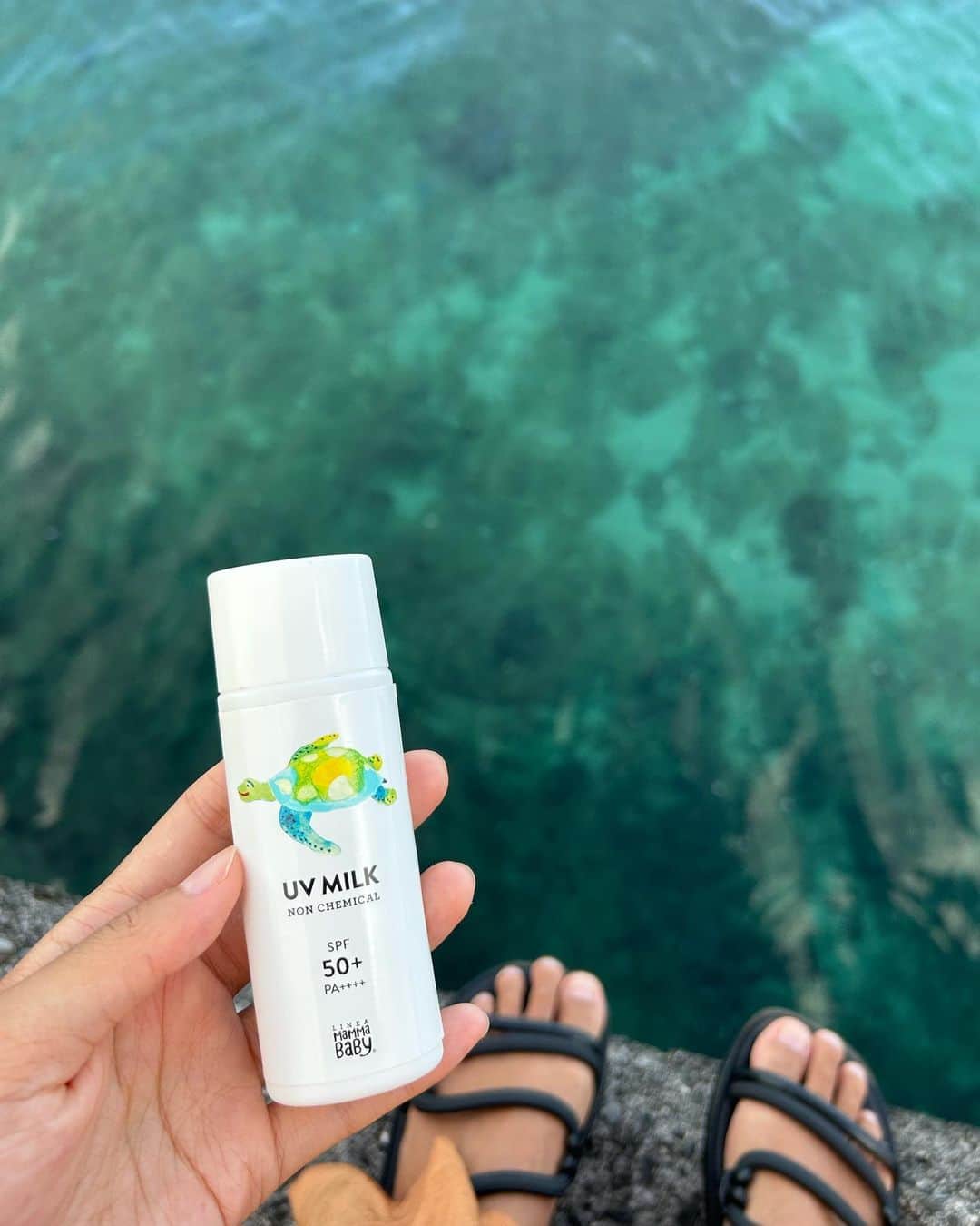ungrid_pr_kyokoのインスタグラム：「息子用に購入したけどほぼ私が使っている日焼け止め🐢 白浮きしなくて、さーっと馴染んで軽い付け心地がとっても気に入ってます✨✌🏼」