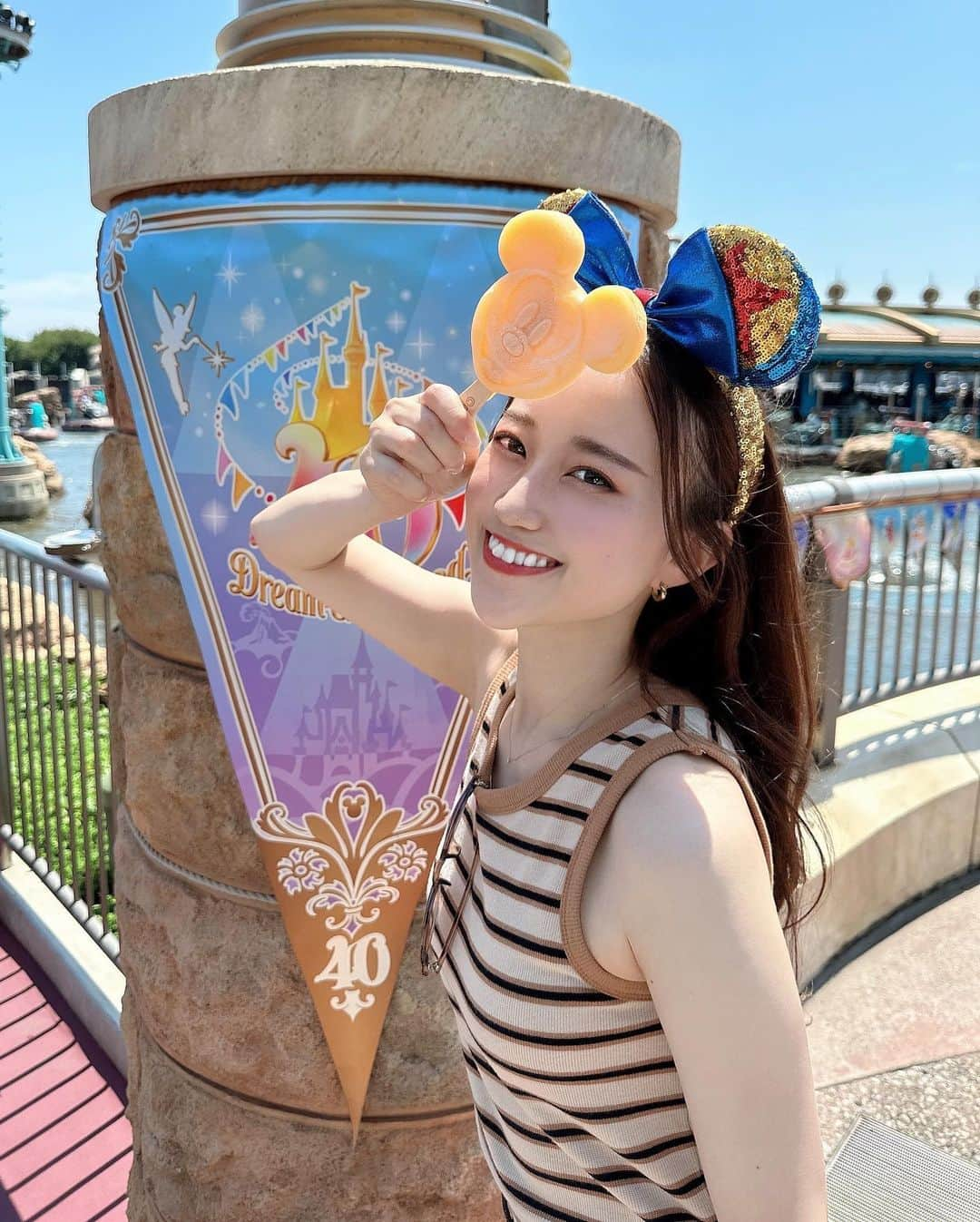 あいりさんのインスタグラム写真 - (あいりInstagram)「🚢🌎🌊🐭 Tokyo Disney Sea♡  めちゃくちゃ暑かったけど楽しかったなぁ🥰👏🏻  このアイス溶けるの早すぎない？？ (食べたことある人は分かるよね？笑)  #サロンモデル#ディズニーシー#ディズニーコーデ#tokyodisneysea #撮影依頼受付中#フリーモデル」8月23日 22時11分 - airi___10