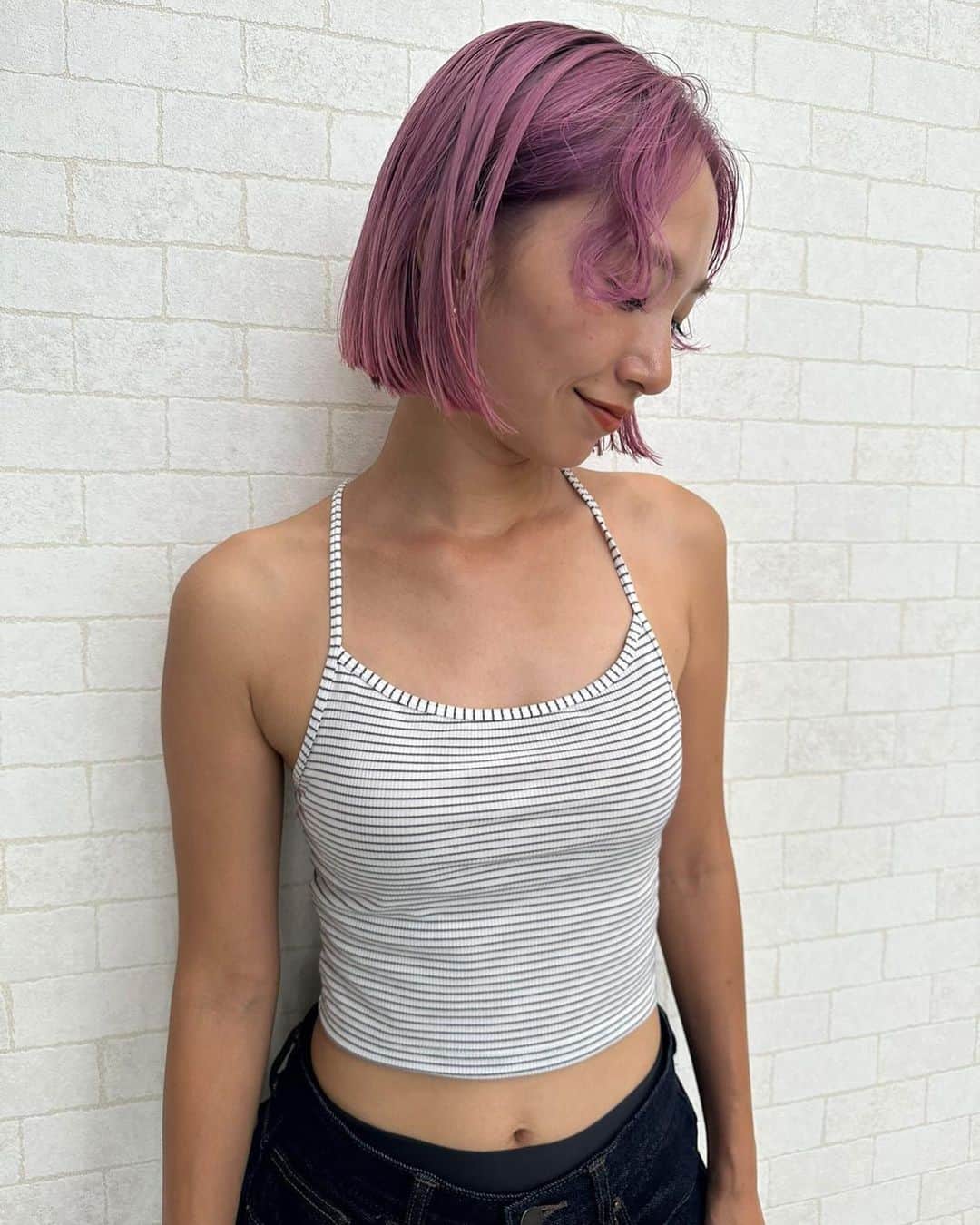 酒井まいのインスタグラム：「初ピンク🫶🏾🍇🍑💫💫  #ピンクカラー」