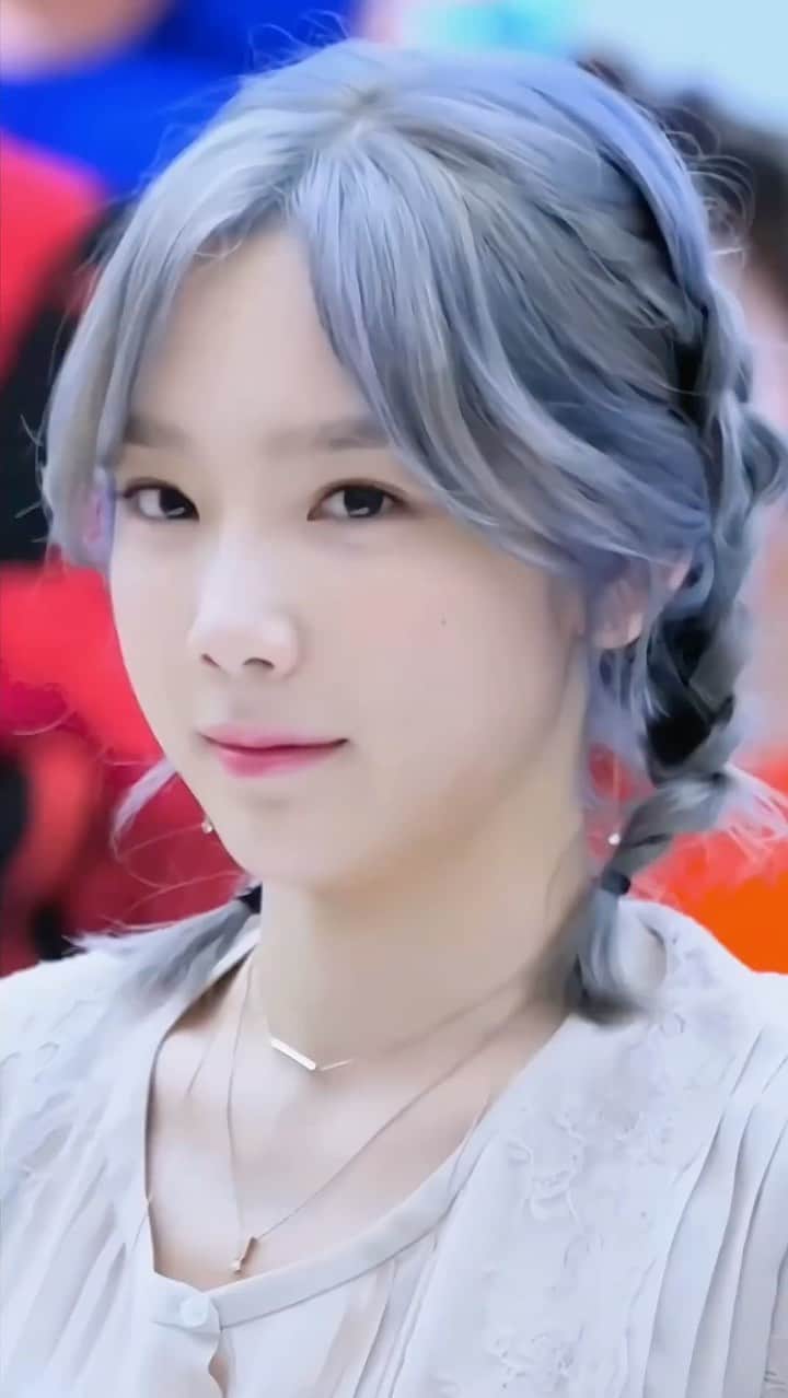 TAEYEONのインスタグラム：「fluffy cheeks are so freaking cute <3 ☁️🍞  @taeyeon_ss  #태연 #TAEYEON」