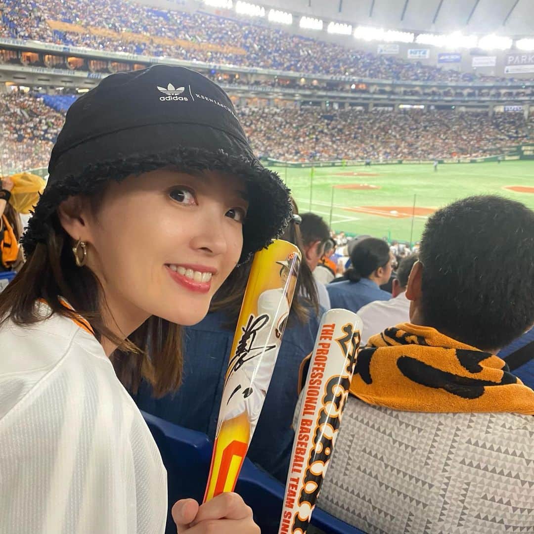 水嶋菜月のインスタグラム：「⁡ ⁡ ⁡ ジャイアンツ球場からの、甲子園TV観戦からの、東京ドームという野球はしごday🐰🧡 ⁡ 今日は門脇選手のナイスランにカンパーイ🤲 Aクラスをキープするぞ✊✨ ⁡ ⁡#サヨナラ勝ち  #帽子adidasで🙇笑」