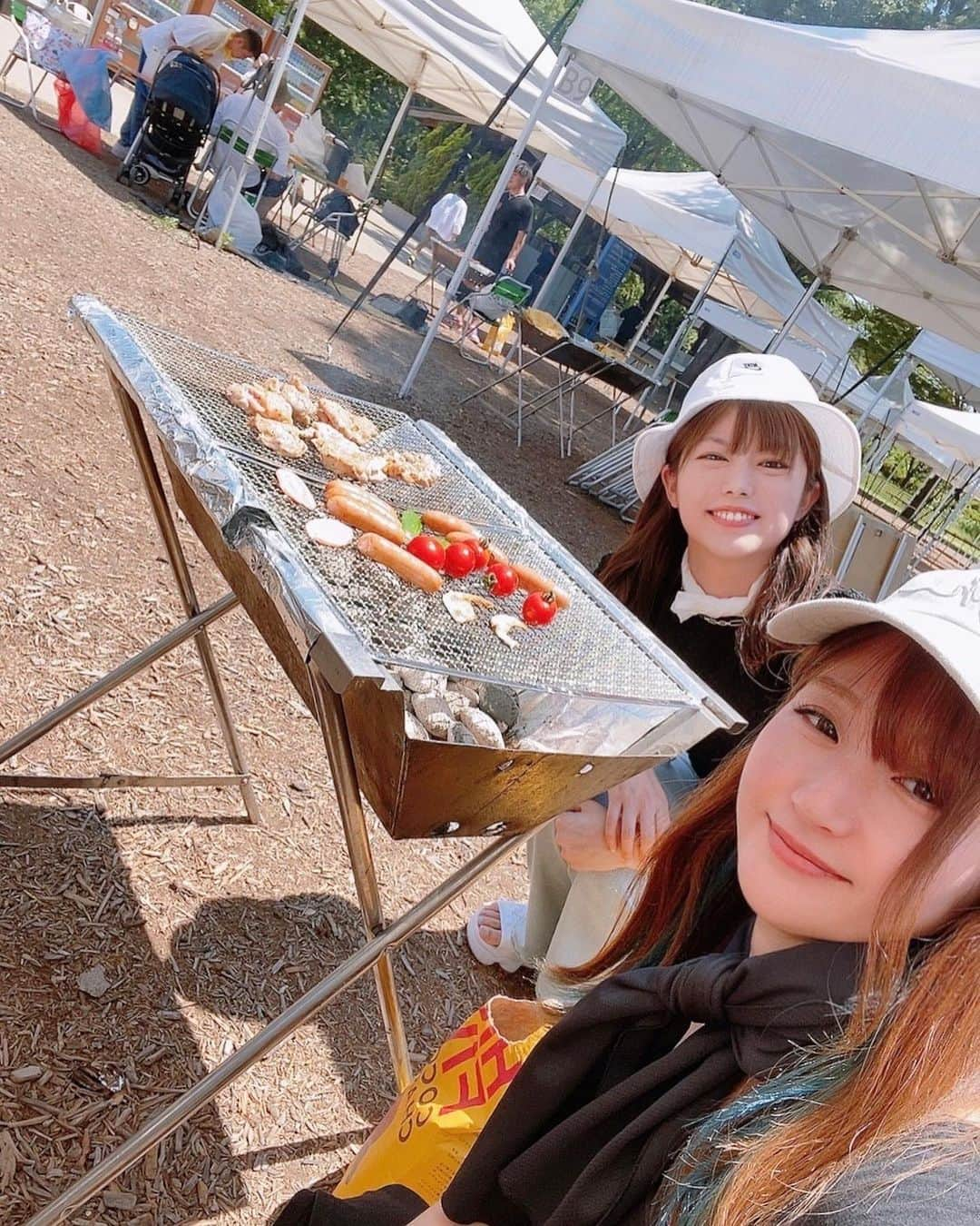 熊林保奈美さんのインスタグラム写真 - (熊林保奈美Instagram)「* . 夏の思い出☀️ みんなとBBQ楽しかった😊 トマト乗せるの初めて🍅 . . #夏の思い出 #モデル #撮影会モデル #ポートレートモデル #サロンモデル #model #骨格ストレート #リク撮 #熊林保奈美 #道産子  #Japanesegirl #instalike #맞팔 #selca #selfie #me #followme #cocodeal」8月23日 22時22分 - hnm_k1004