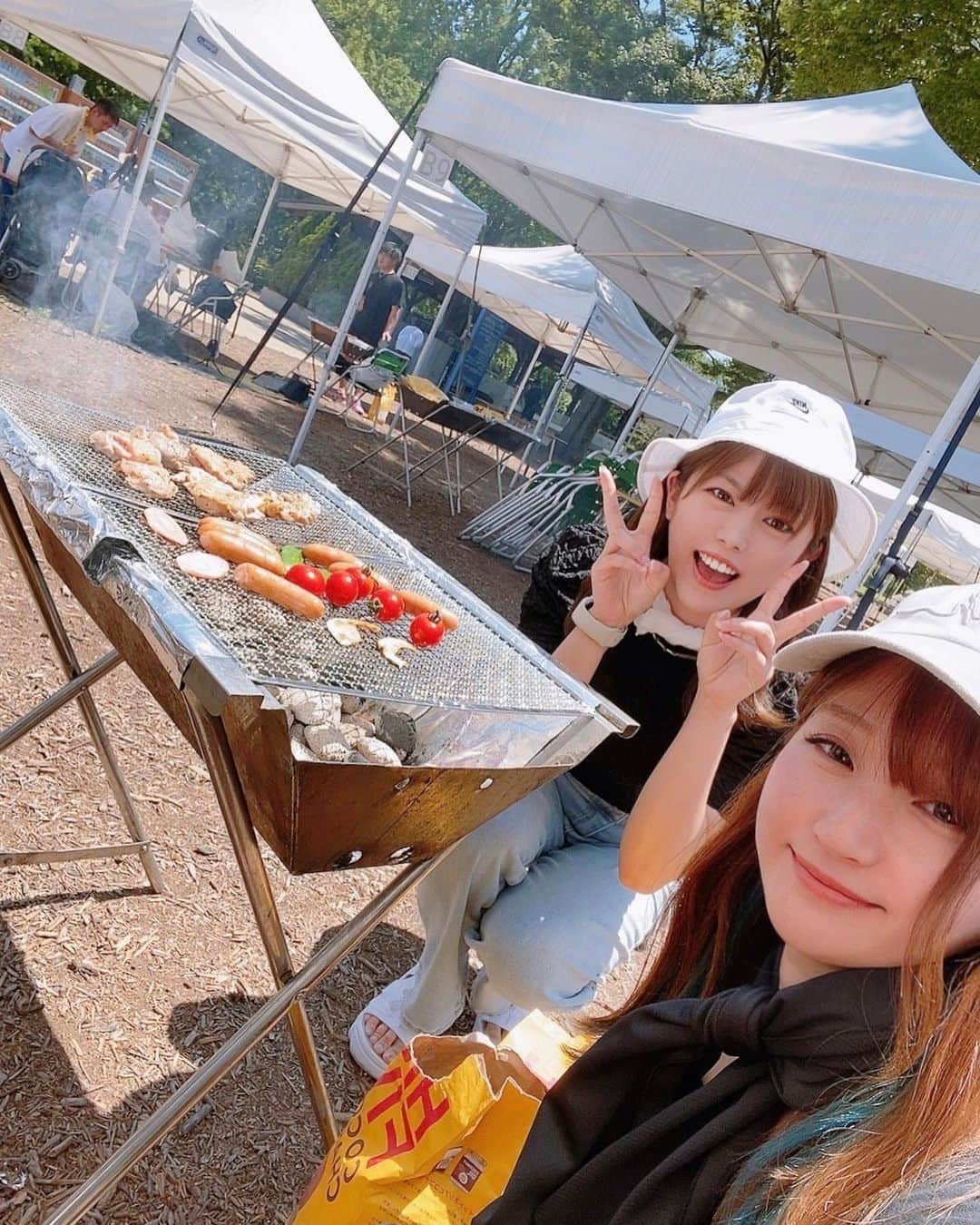 熊林保奈美さんのインスタグラム写真 - (熊林保奈美Instagram)「* . 夏の思い出☀️ みんなとBBQ楽しかった😊 トマト乗せるの初めて🍅 . . #夏の思い出 #モデル #撮影会モデル #ポートレートモデル #サロンモデル #model #骨格ストレート #リク撮 #熊林保奈美 #道産子  #Japanesegirl #instalike #맞팔 #selca #selfie #me #followme #cocodeal」8月23日 22時22分 - hnm_k1004