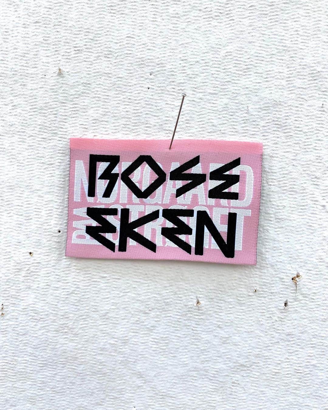 マッツノーガードのインスタグラム：「Launching a new collaboration with the amazingly cool visual artist @roseeken - online tomorrow.   T-shirts, silk scarves and a special #101 edition.  Stay tuned.   The collaboration is part of @chart_artfair - kicking of this week in Copenhagen.   #madsnorgaard #roseeken #chartartfair」