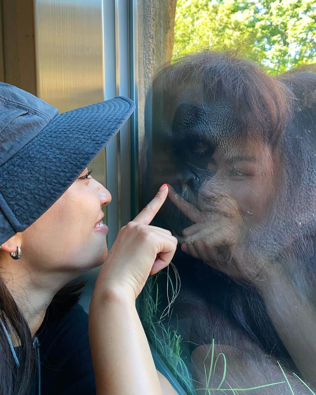 松本優のインスタグラム：「#石川動物園 は、最高に愛が溢れる場所♡  動物たちが間近で見えて、みんな人懐っこくて感動😭  また絶対行きたい場所！」