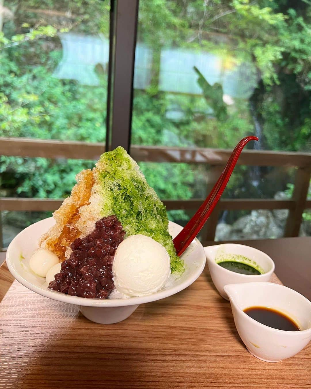 島川未有さんのインスタグラム写真 - (島川未有Instagram)「和田の屋さんにかき氷🍧を食べにいきました。 雰囲気も好き😍 冷たいの得意ではないのであまりかき氷とか食べてこなかったタイプなんですが、はまりそうです。 かき氷巡りしようかしら😎  #徳島カフェ#徳島グルメ#徳島ランチ#和田乃屋#和田の屋#夏の思い出#かき氷#徳島スイーツ#tokushima#japan#ootd#浴衣#撫松庵#浴衣コーデ#浴衣女子」8月23日 23時08分 - miyu_shimakawa