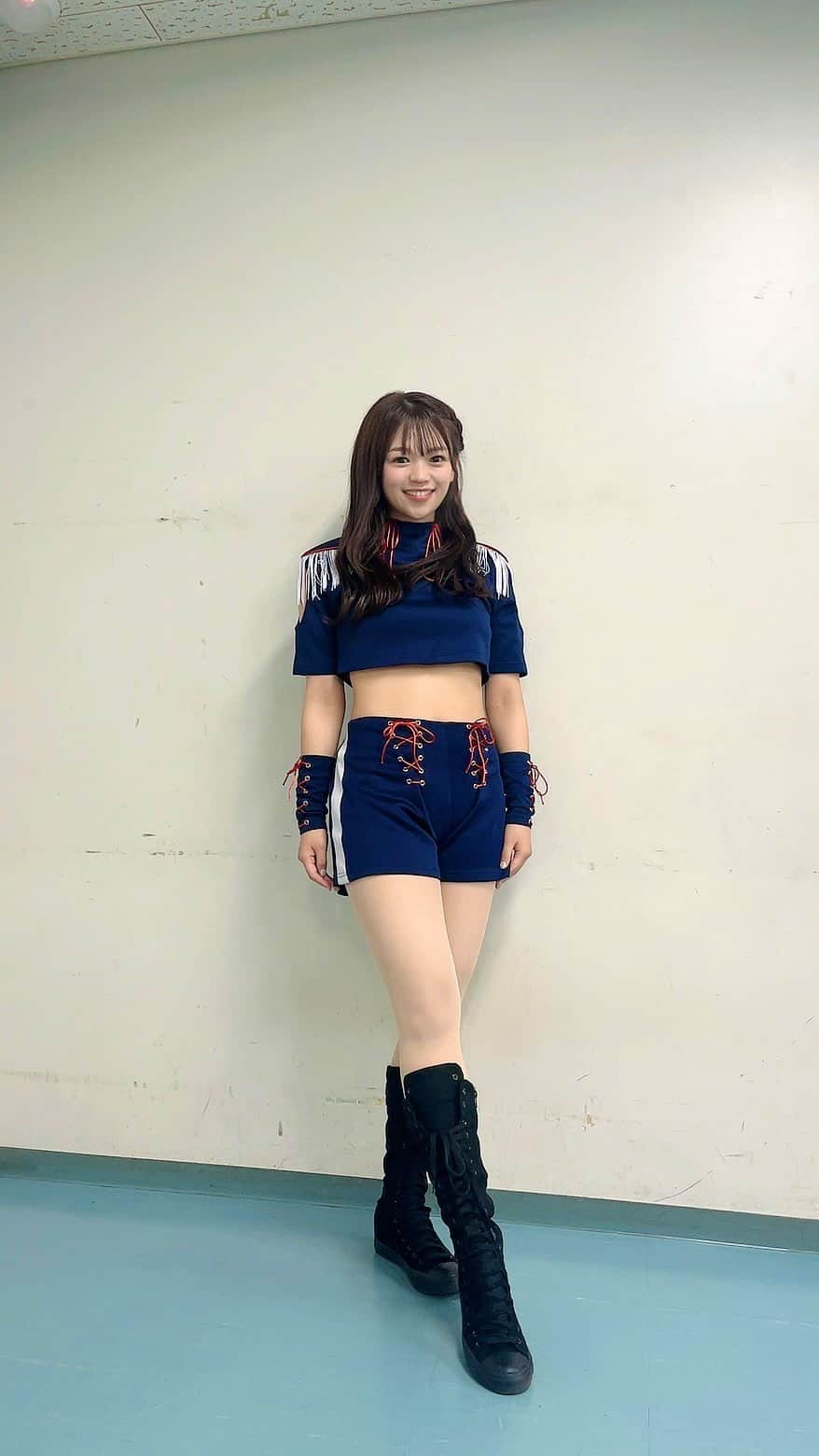 岡村茉奈のインスタグラム：「. おりほーーー！！！！🐮❤️✨  5連勝👑貯金25‼️笑  この動画はBsGirlsDayの日 マネージャーさんが 撮ってくれた勝利の瞬間🐮💫 めちゃくちゃ素敵だ…！！  外野でドキドキしながら 試合見る感じも久しぶりで 懐かしくて楽しかったです💕  #オリックスバファローズ #オリックス#バファローズ #プロ野球#野球#野球観戦#おりほー #一眼レフ #orixbuffaloes#orix #bsgirls#bsgirls10th #baseball#bs2023 #camera #instgram#instagood #japanesegirl #japan #follow#followｍe」