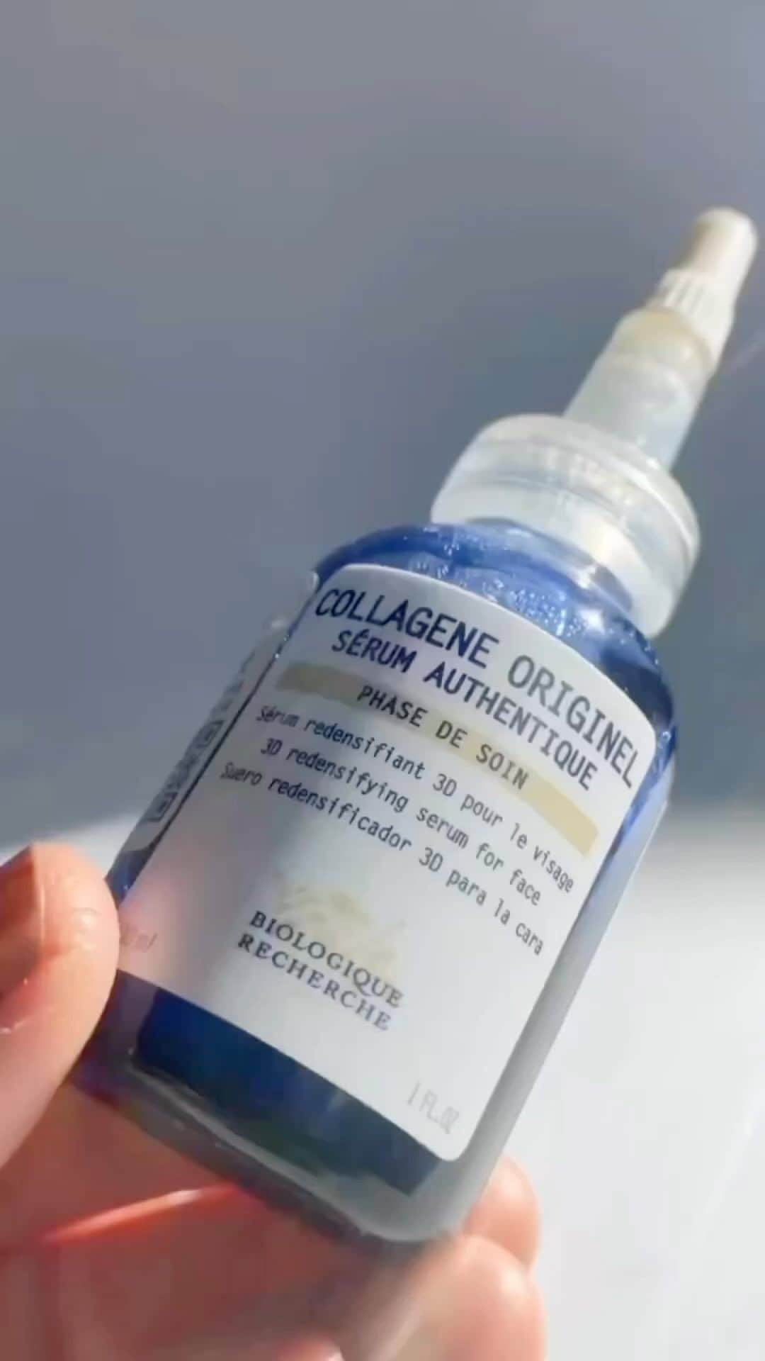 Biologique Recherche USAのインスタグラム：「A first in cosmetics and a revolutionary wrinkle treatment, Collagene Originel✨ is the unique expression of a winning combination of Type-0 collagen, a patented Biologique Recherche ingredient derived from a marine planktonic organism, silene extract, green microalgae extract, and soybean glycopeptides.   Wrinkle length is reduced thanks to our 3D re-densifying action platform that promotes the production of the four main types of collagen at the gene and protein levels.   Skin is left firmer and smoother, and the appearance of fine lines and wrinkles is reduced over time.   #BiologiqueRecherche #FollowYourSkinInstant #BuildingBetterSkin #radiantskin #CollageneOriginel #Type0Collagen #wrinkletreatment」
