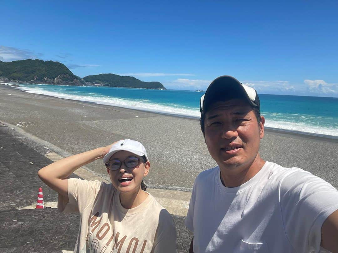 田中美奈子さんのインスタグラム写真 - (田中美奈子Instagram)「見て❣️この美しい海を🏖️ サイコーだなぁ☺️☺️ #三重県観光 #海沿いドライブ #海岸線ドライブ #夫婦で #ビーチライン」8月24日 0時11分 - tanakaminako0912