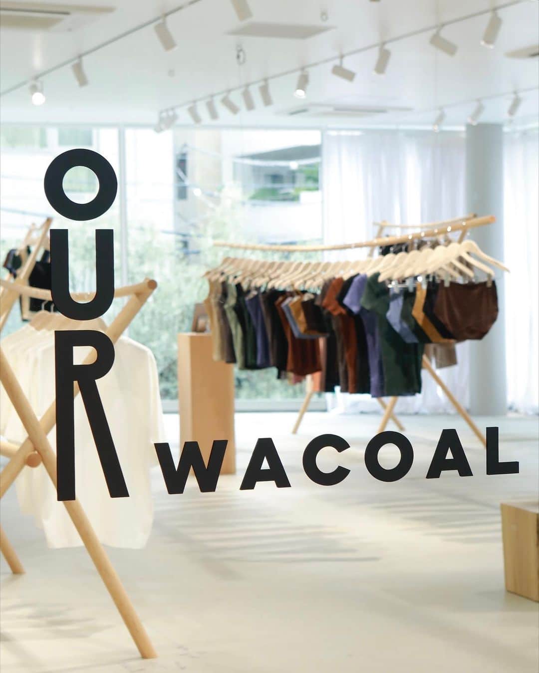 中田クルミさんのインスタグラム写真 - (中田クルミInstagram)「WacoalからOUR WACOALというカップインウェアのブランドがローンチするとのことで、展示会に伺いました🌿 なめらかな着心地で1枚でも出かけられるものばかり。私はショート丈のキャミソールをオーダーした✌️ カラバリで欲しくなる…！ #PR #wacoal #ourwacoal #cupinwear」8月24日 14時00分 - kurumi_nakata