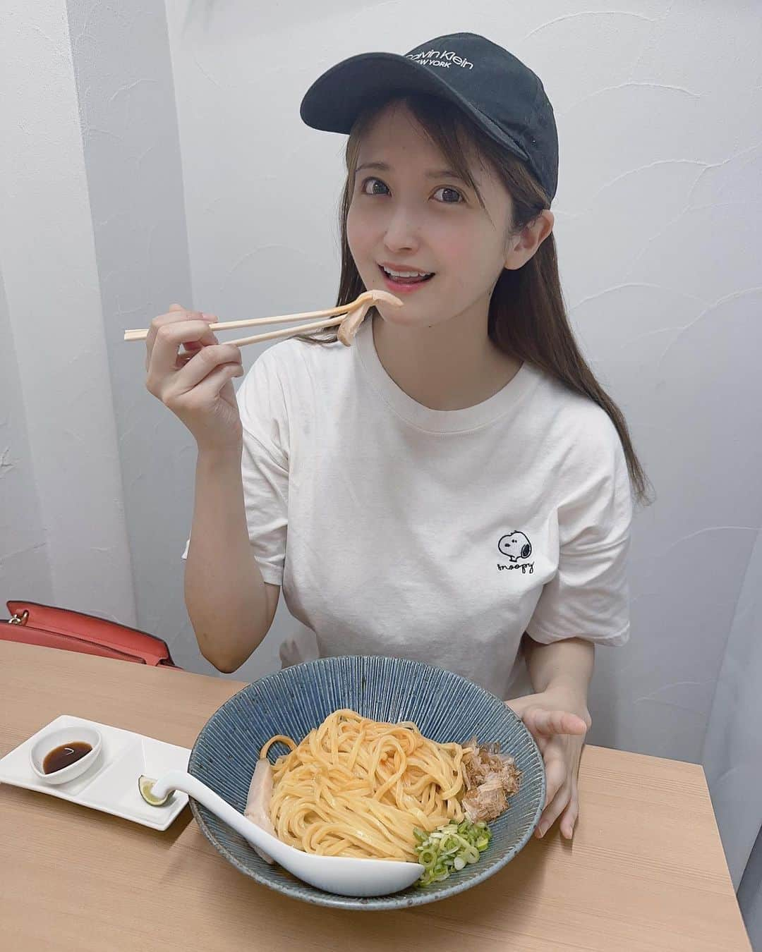 佐倉みきのインスタグラム：「こないだサウナ前に冷やし釜玉麺たべたよ🍜 夏はさっぱり冷やし麺食べたくなるな〜〜  PR @rahmenhimawari_0512 #らぁ麺ひまわり #特製ラーメン #世田谷ラーメン #世田谷グルメ #祖師ヶ谷大蔵グルメ」