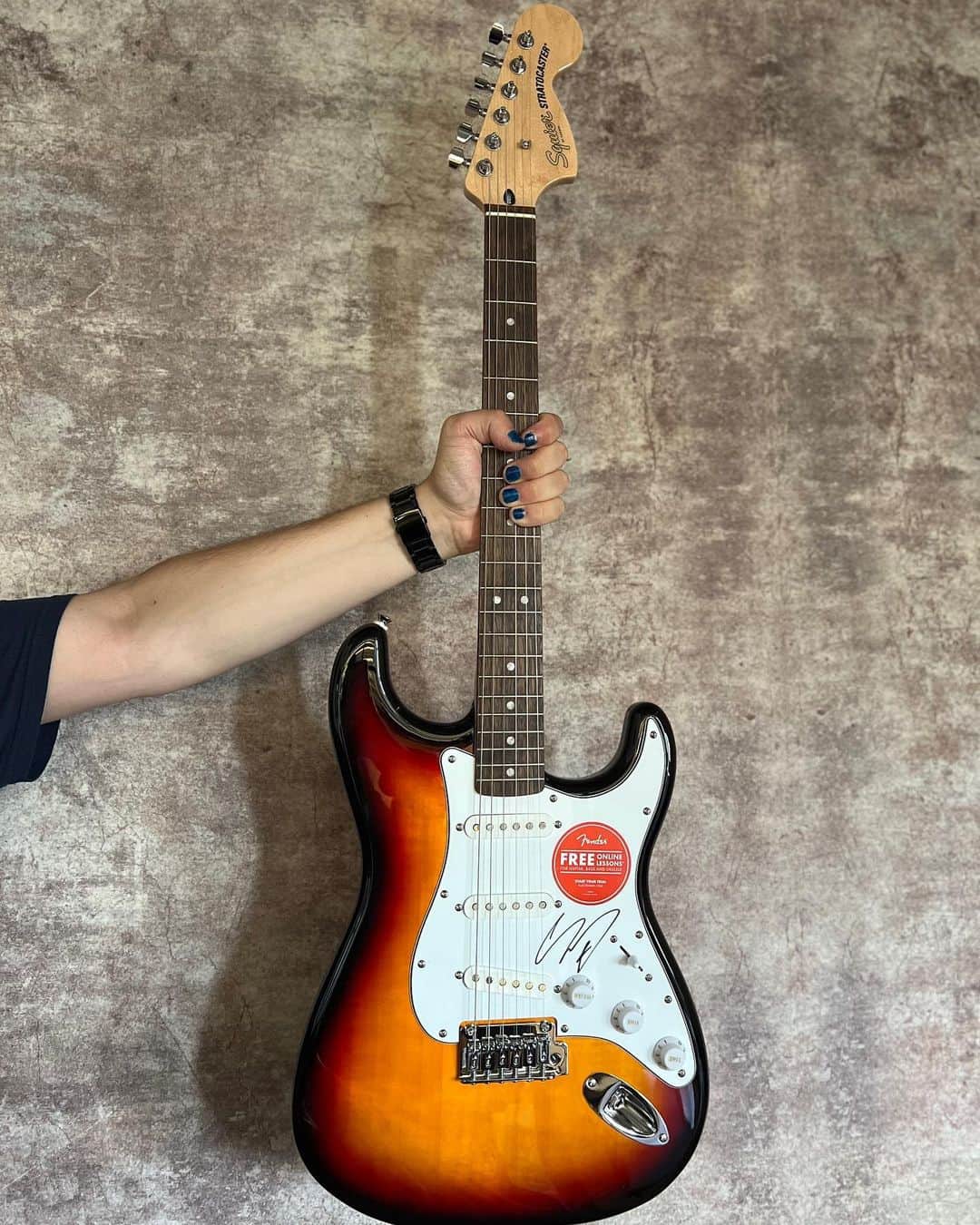 コリィ・テイラーのインスタグラム：「This could be yours.. Presave ‘CMF2’ on Spotify or Apple Music for a chance to win this signed guitar.   Link in bio to enter now.」