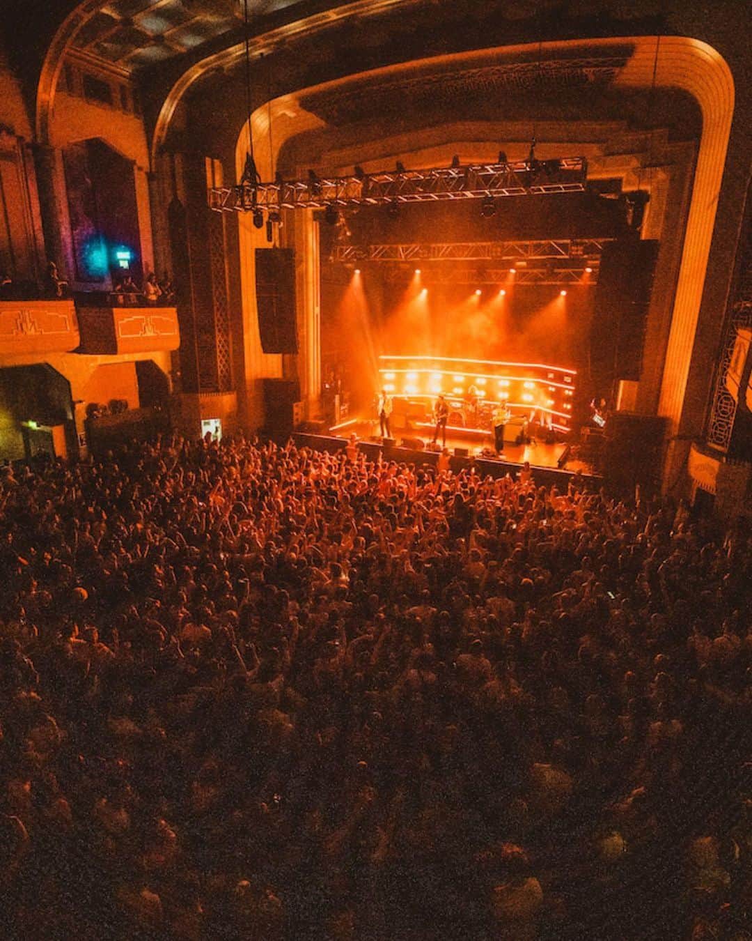 サーカ・ウェーヴスのインスタグラム：「We're playing @victoriousfestival this Friday! Circa Waves and Jamiroquai in one day what more could you want... see you there!」