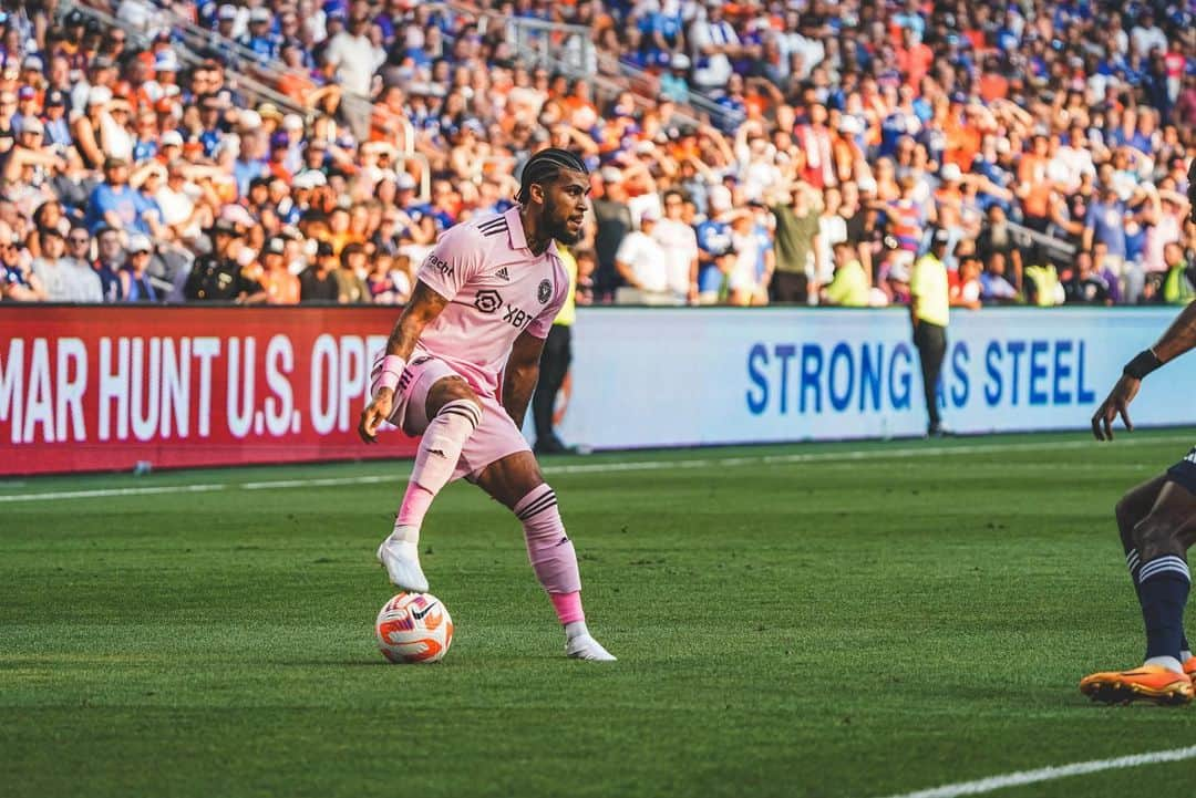 デアンドレ・イェドリンさんのインスタグラム写真 - (デアンドレ・イェドリンInstagram)「This team! Never give up! Onto another final🗻 @intermiamicf」8月24日 12時26分 - yedlinny