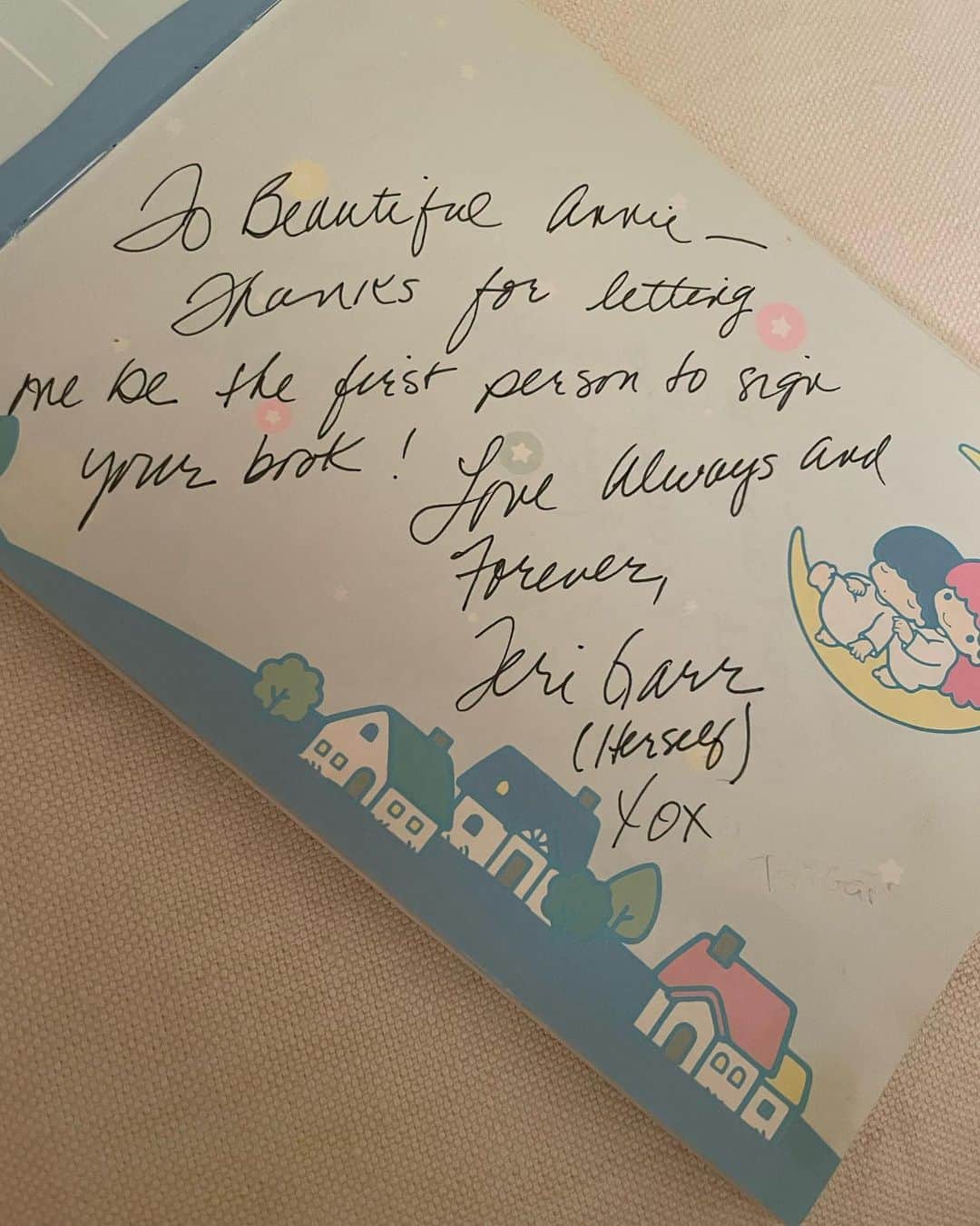 ナンシー・マイヤーズのインスタグラム：「I just unearthed a family treasure. My daughter Annie’s @thisoakhouse autograph book from around 1987-1989. Some were our  friends, others were people we somehow met or knew. Teri Garr, Albert Brooks, Mario Puzo (we met him on a plane), Cher, @diane_keaton, Maria from Sesame Street!, Phyllis Diller, Harold Ramis + Gary Shandling. ❤️」