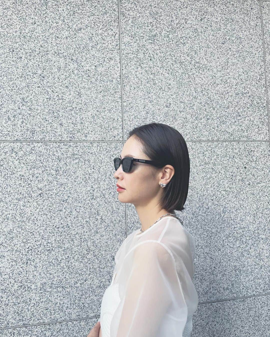 二ノ宮和佳子さんのインスタグラム写真 - (二ノ宮和佳子Instagram)「New🩶🖤  #♡ #daughtersjewelry #🕶️ #gentlemonster」8月24日 11時08分 - wakako.ninomiya