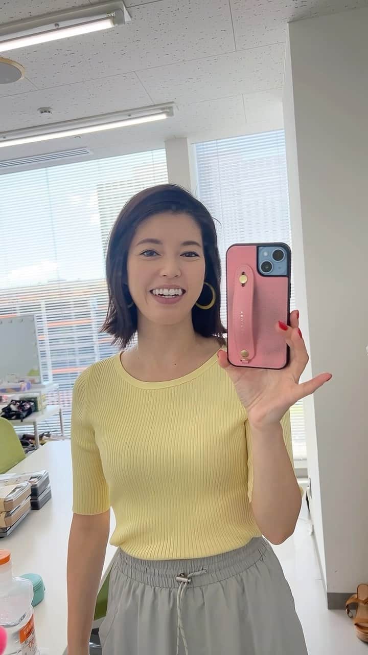 のインスタグラム：「木曜日☀️ 今日も楽しくフジテレビ『ぽかぽか』、 お届けして参ります✊🏻 是非ご覧下さ〜い☺️  #NYC #ニューヨーク #Barbie #バービー #pink #ピンク #フジテレビ #ぽかぽか #楽屋のお弁当リポート #神田愛花」