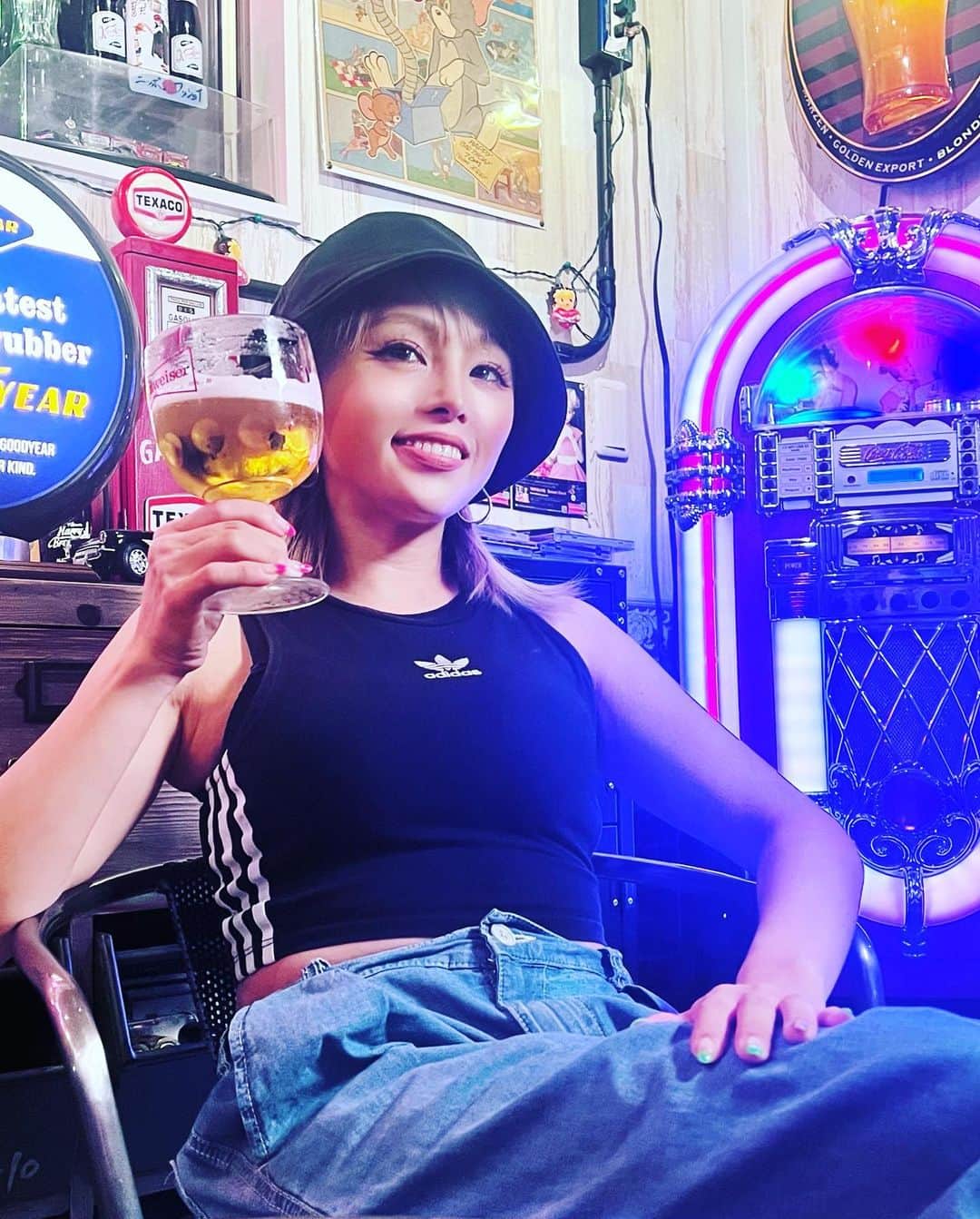 MIRIさんのインスタグラム写真 - (MIRIInstagram)「Ʊ"-ʓ🍺を美味しそうに 飲む自信めっちゃある🎯  #ミサカミロイ #ビール女子」8月24日 11時31分 - misaka_milloy