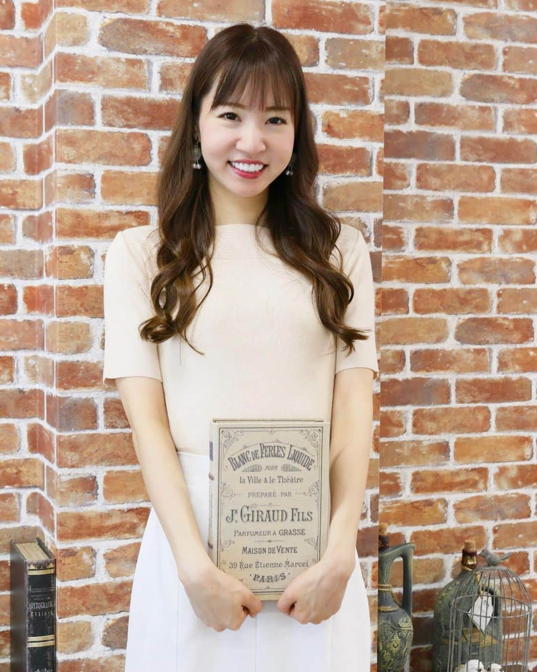 のインスタグラム：「この笑顔はいつも撮っていただいているカメラマンさんだから出るんだよね〜☺️ いつもありがとうございます✨  #撮影会 #撮影会モデル #モデル募集 #story撮影会 #スタジオゼロストーリー #studio0story #押上スタジオ #スタジオ東京 #レンタルスタジオ」