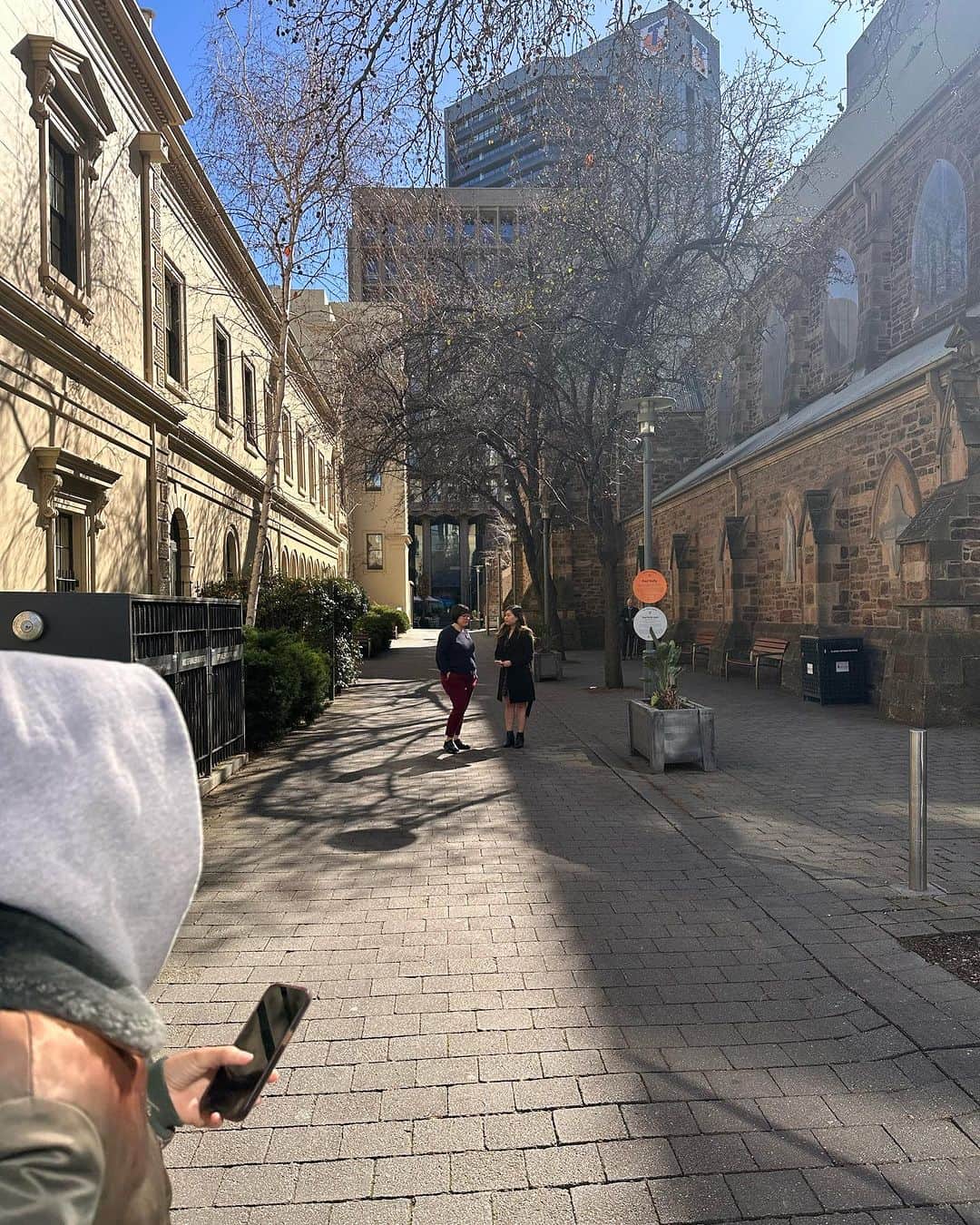 ケイリン・ルッソのインスタグラム：「Found a beautiful alley way with my brother this morning」