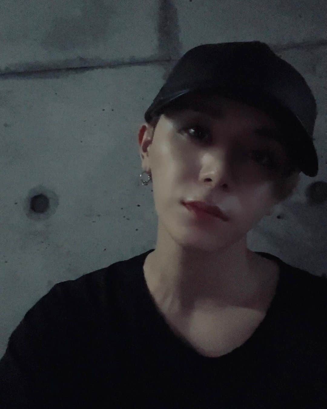 山田涼介のインスタグラム：「⁡ ⁡ 久しぶりに激しめのダンスを踊りました。 疲れ果てて目が死んでます。 だが楽しすぎた。 ⁡ #Ryosukeのいんすた #山田涼介」