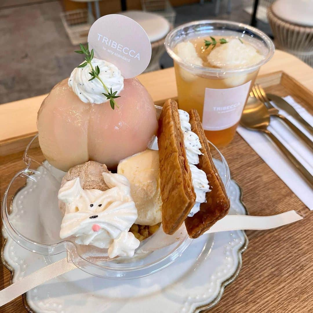 PATRA magazineさんのインスタグラム写真 - (PATRA magazineInstagram)「【今が旬の人気フルーツ！桃のデザートカフェ🍑🍦】  今が旬の桃スイーツに大注目🍧  おすすめ桃スイーツのカフェ🍑 ●TiTRE (東京) @tittle_torwest  ●LOG（広島） @log_onomichi  ●TRITON CAFE（兵庫） @triton_cafe  ●UYUDANG（東京） @uyudang.tokyo  ●カフェ リゼッタ（東京） @cafelisette_jiyugaoka @cafelisette_futakotamagawa  ●𝖳𝖱𝖨𝖡𝖤𝖢𝖢𝖠 𝖢𝖠𝖥𝖤（大阪） @tribecca_cafe  ●COCOCHI CAFE（京都） @cocochi.cafe  ●Daiya Maison（大阪） @daiya_maison  ●Kanowa_Kyou（群馬） @lamour_cafe_k   期間限定もあるから各店舗をチェックしてみてね🍑🤍  ＼ thank you 🦢 ／ @moe___u / @______rnaa @chipilet__ / @_mbom__ @saya26_h / @r___i_n_5 @__sachika.o92o / @akaneito327  今みんなの中で流行っている事やアイテムがあれば @patra__jp をタグ付けしてぜひ教えてね🔔  皆さんのすてきな投稿をぜひ紹介させてください！ . . #桃スイーツ #桃デザート #桃パフェ #カフェ巡り」8月24日 12時00分 - patra__jp