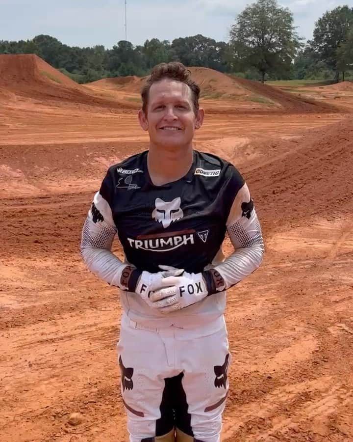 リッキー・カーマイケルのインスタグラム：「Checking in from the Triumph Racing Facility and leading the drivers to green, Ricky Carmichael is this year’s #CokeZeroSugar400 Honorary Pace Car driver!  We are thrilled to have him out this Saturday 🤩」