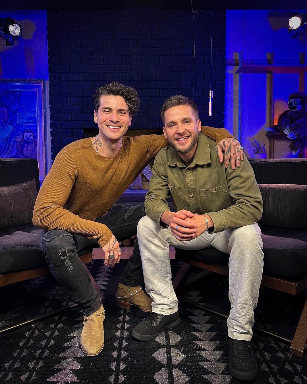 アンソニー・ペディラのインスタグラム：「i spent a day with the NED’S DECLASSIFIED CAST… coming friday」