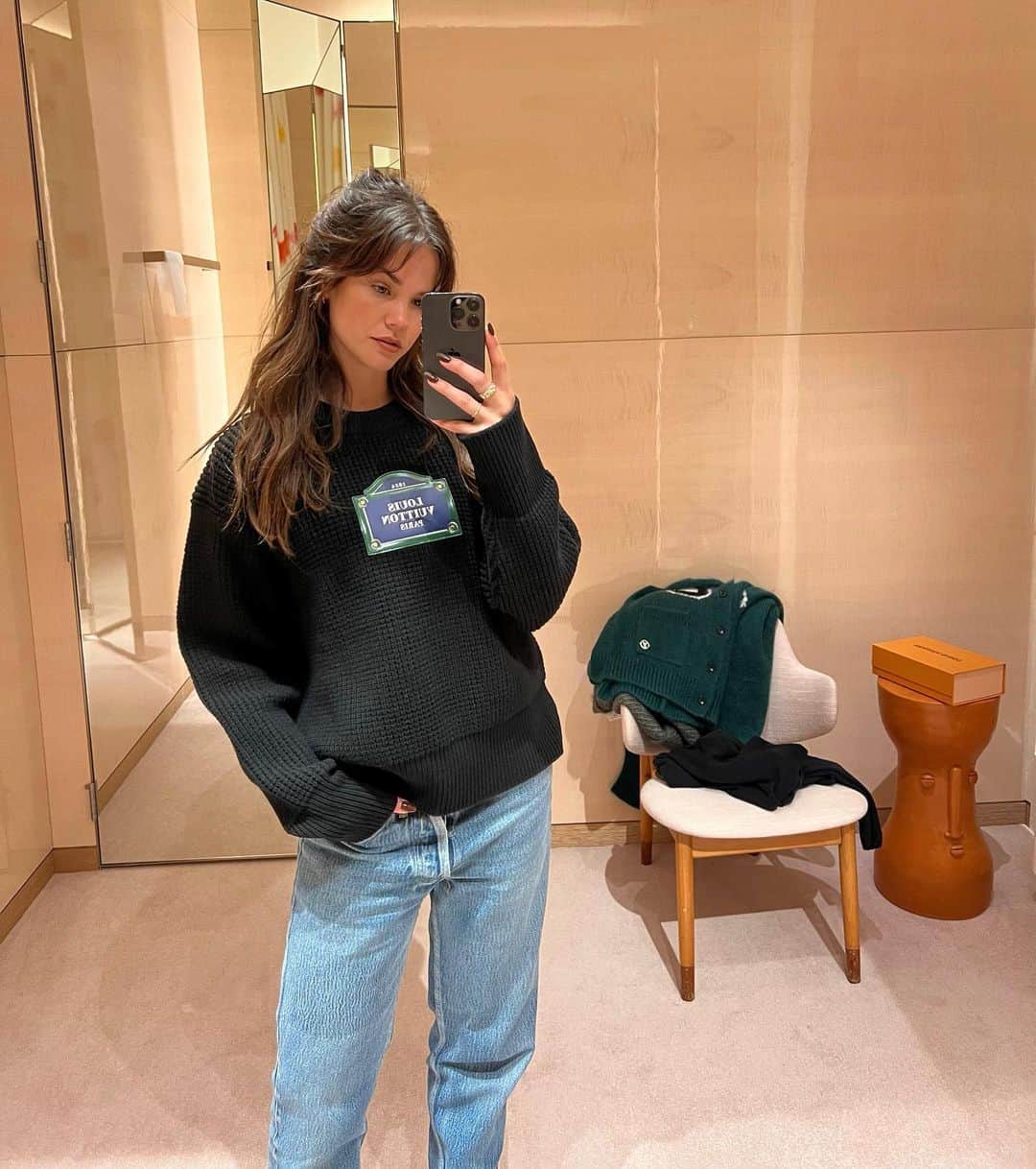 マイア・ミッチェルのインスタグラム：「Girlies on the go」