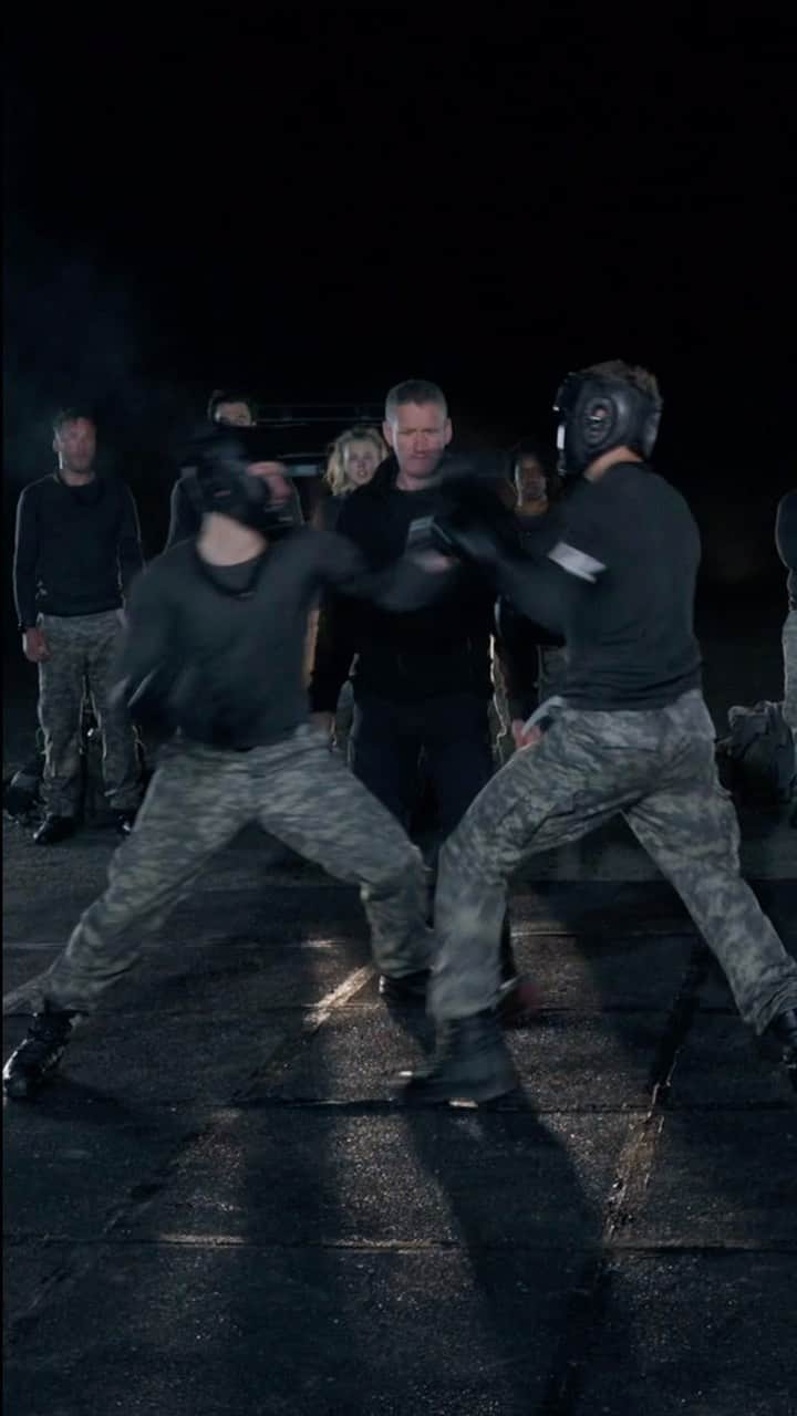 ニック・ビオールのインスタグラム：「Blood, sweat, and tears @RealityClubFOX #SpecialForcesFOX」