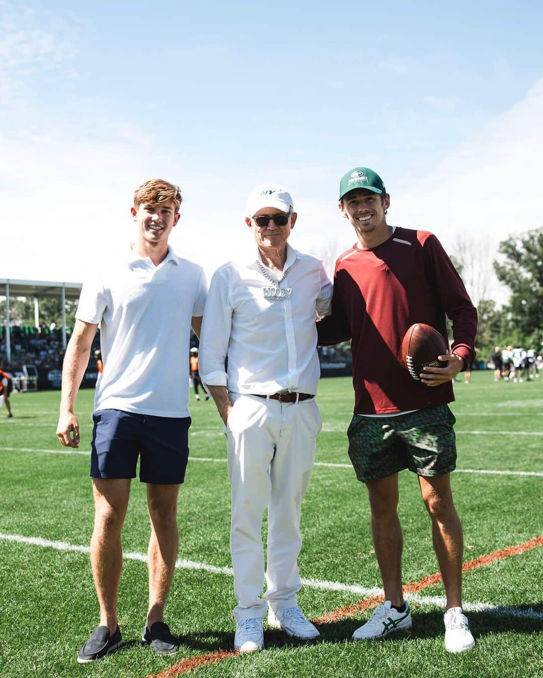 アレックス・デミノーのインスタグラム：「🏈 @nyjets x @alexdeminaur 🎾」