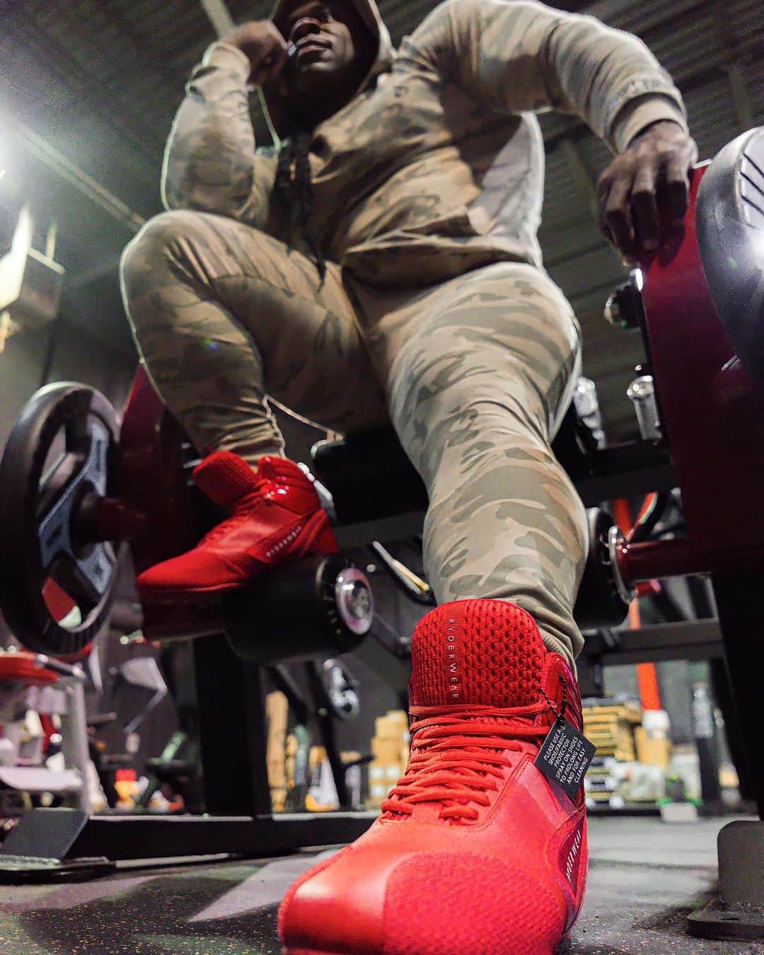 カイ・グリーンのインスタグラム：「Laced up ready to hit some PR’s 💪🏾  Code “KAI10” saves an extra 10% off Link in bio or www.ryderwear.com/kai  #KaiGreene #Ryderwear #Ryderwearshoes」