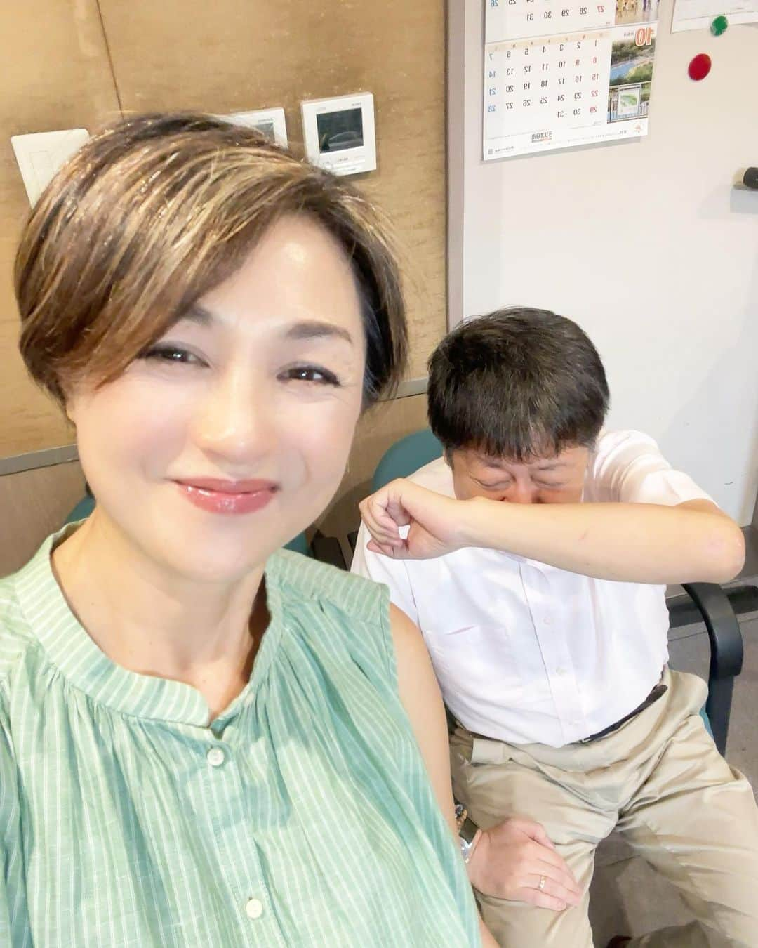 香坂みゆきさんのインスタグラム写真 - (香坂みゆきInstagram)「仙台出身の加藤裕介は 仙台育英が敗れて泣いています😭  でも今日も元気に生放送中😄  #加藤裕介の横浜ポップj  #ラジオ日本  #jポップ  #カバー曲  #歌謡曲  #❤️  @yusukekatoh0126」8月24日 12時30分 - miyuky__way