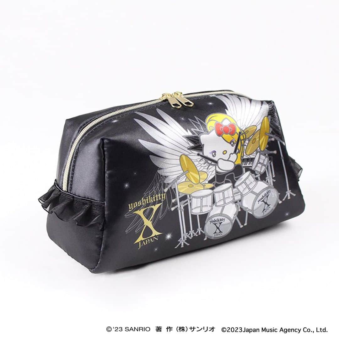 Yoshikittyさんのインスタグラム写真 - (YoshikittyInstagram)「yoshikitty makeup pouch (black) ⭐化粧ポーチ ブラック ⭐ 艶々のサテン生地にゴールドファスナーにサイドにはオーガンジーのフリル付き！ 化粧品や文房具等がしっかり入るサイズ感も安心です！ 詳しくはコチラ  https://asunaro.shop-pro.jp/?pid=158041924  @YoshikiOfficial  #yoshikitty #yoshiki #xjapan」8月24日 9時15分 - yoshikitty_official