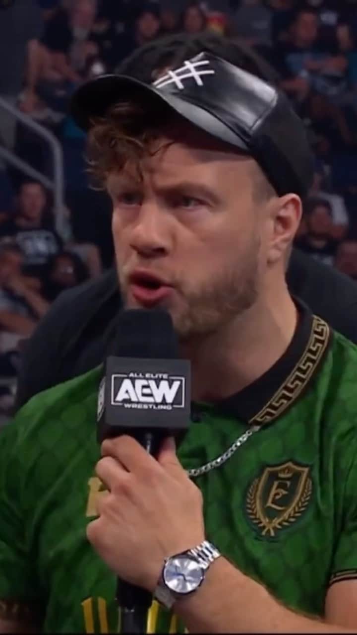ウィル・オスプレイのインスタグラム：「United Empire Football Jersey on #aewdynamite as worn by The Goat, @willospreay 👑   🎥 @aew」