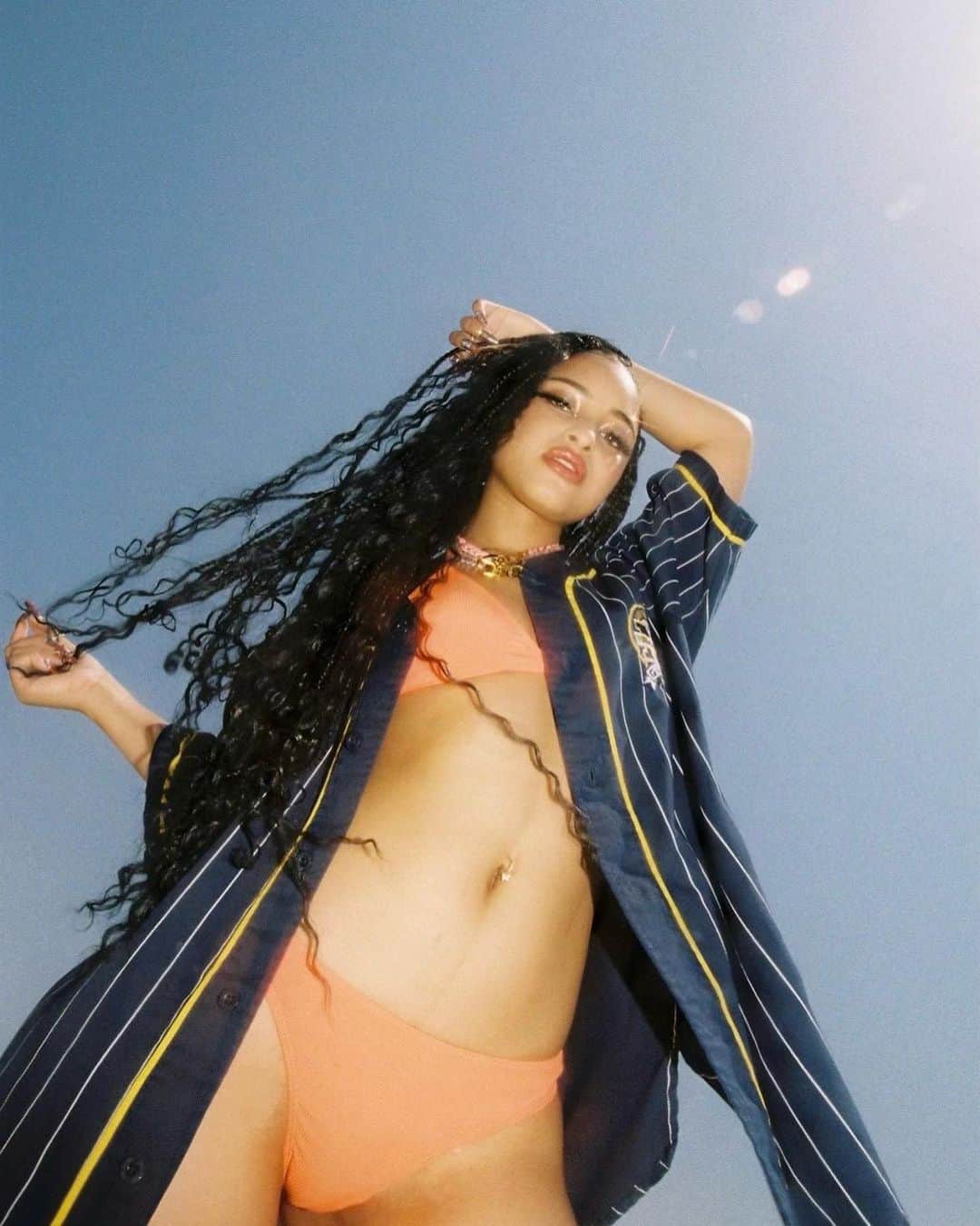 RINAのインスタグラム：「@blink_by_us 👙🍹💦  👩🏽‍❤️‍👩🏾 @lilhoneyprincess  💇‍♀️ @mikajambo_braids  📷　@yuri_horie_」