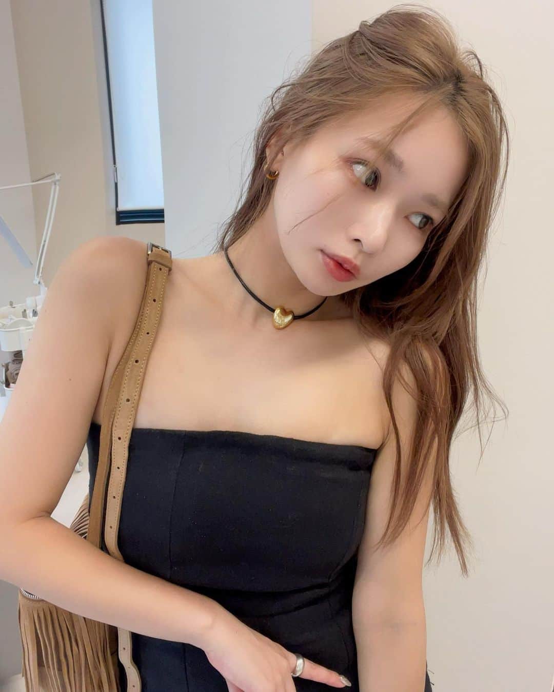 のインスタグラム：「day off ♡  👗　@maison.celon  👝　@minitmute」