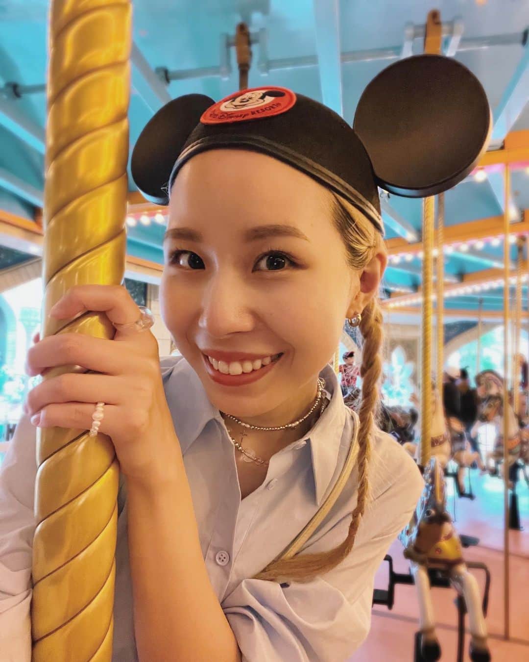 絹のインスタグラム：「DisneySea🎠🤍  少し前に友達と！ ちょっとしかいれなかったけど やっぱり夢の国は最高ですなぁ〜！  #disneysea #ディズニーシー」