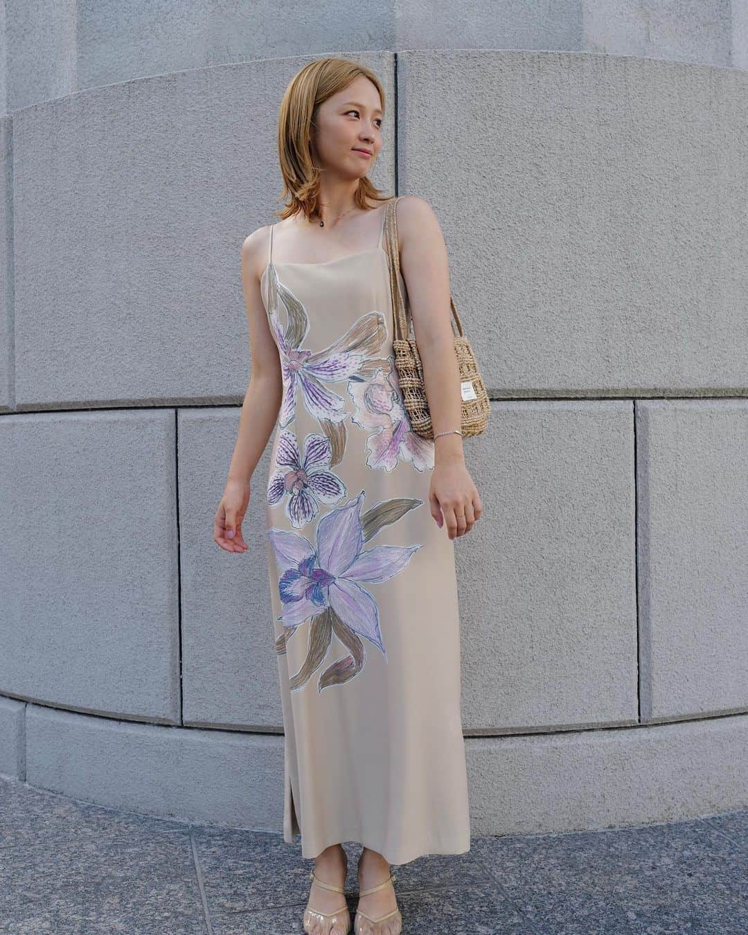 のインスタグラム：「たまには大人っぽく🍸  dress＆Shoes/ @amerivintage  bag / @beautifulpeople_officialsite」